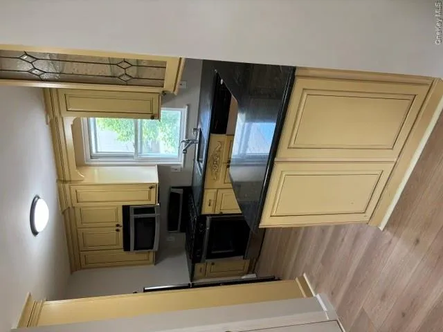 40 South Bayles Avenue, North Hempstead, NY, 1 Bedroom Bedrooms, 3 Rooms Rooms,1 BathroomBathrooms,Residential Lease,For Rent,South Bayles,0,1032784 40 South Bayles Avenue, North Hempstead, NY, 1 Bedroom Bedrooms, 3 Rooms Rooms,1 BathroomBathrooms,Residential Lease,For Rent,South Bayles,0,1032784