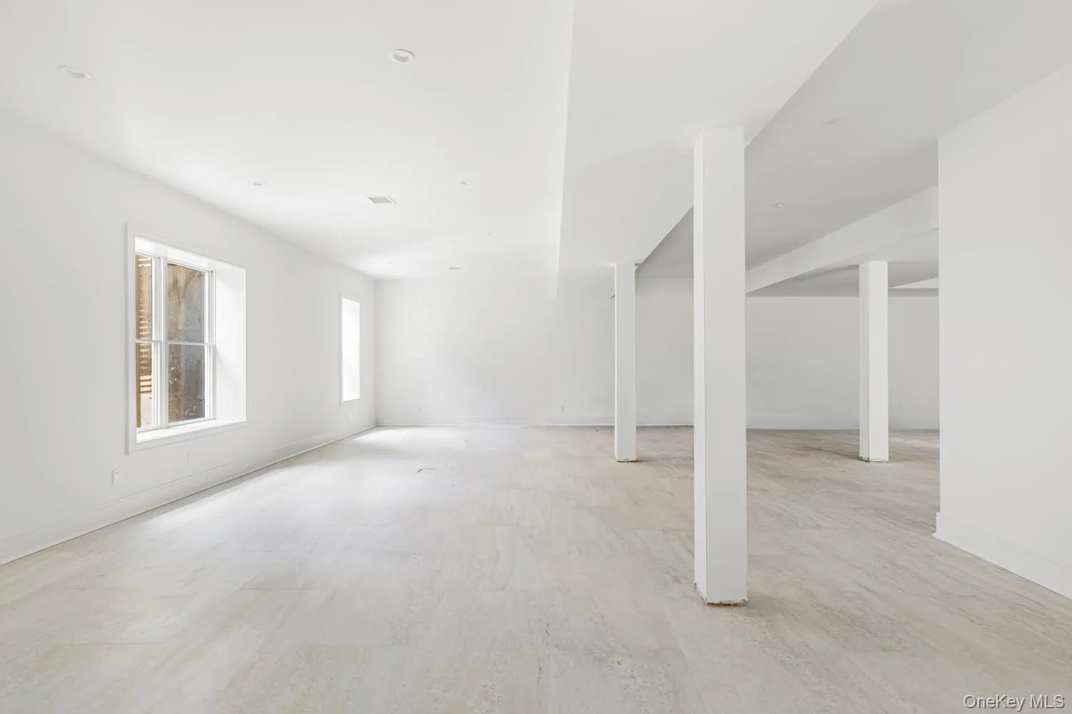 93 Old East Neck Road, Huntington, NY, 5 Bedrooms Bedrooms, 11 Rooms Rooms,5 BathroomsBathrooms,Residential,For Rent,Old East Neck,0,1032791 93 Old East Neck Road, Huntington, NY, 5 Bedrooms Bedrooms, 11 Rooms Rooms,5 BathroomsBathrooms,Residential,For Rent,Old East Neck,0,1032791
