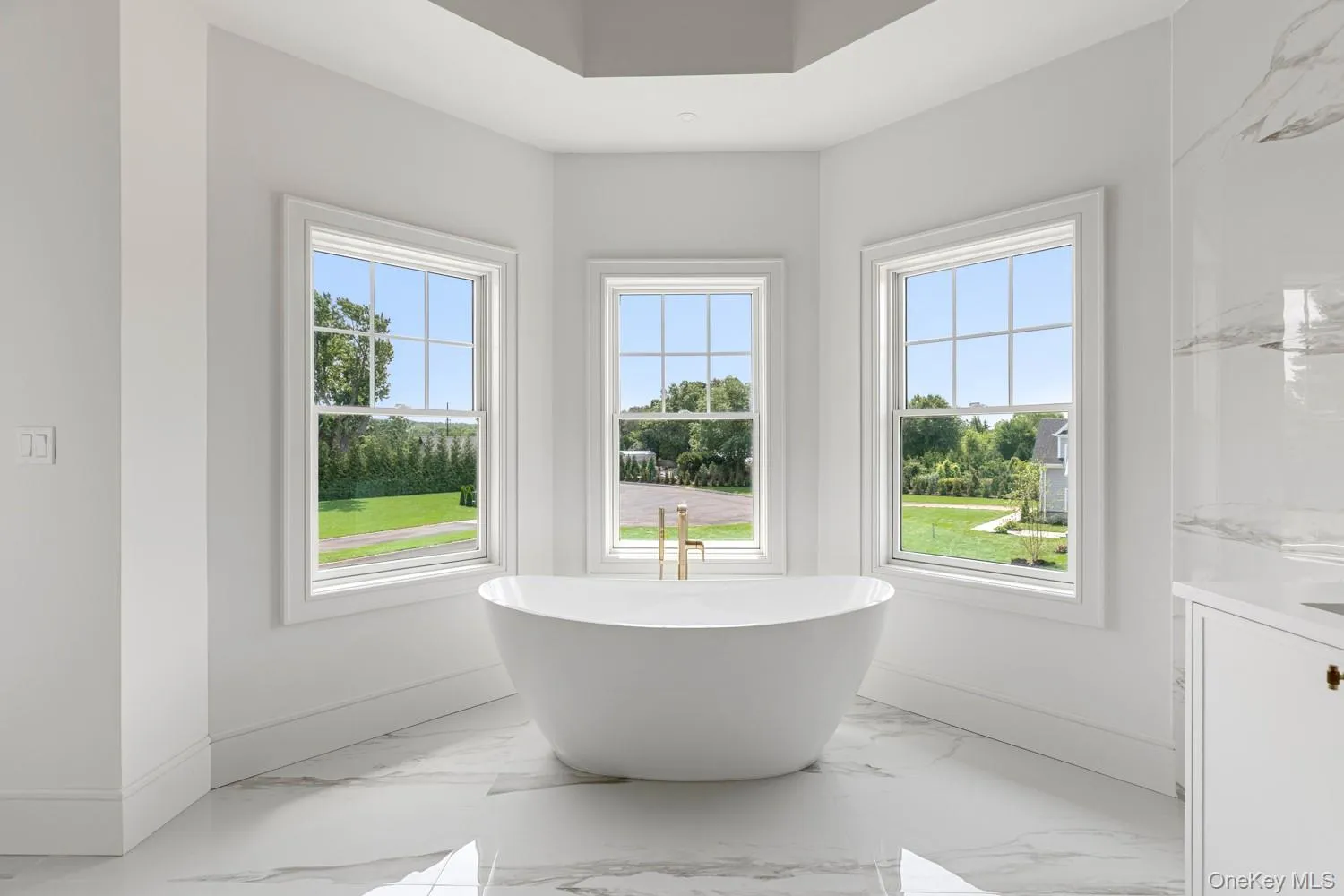 93 Old East Neck Road, Huntington, NY, 5 Bedrooms Bedrooms, 11 Rooms Rooms,5 BathroomsBathrooms,Residential,For Rent,Old East Neck,0,1032791 93 Old East Neck Road, Huntington, NY, 5 Bedrooms Bedrooms, 11 Rooms Rooms,5 BathroomsBathrooms,Residential,For Rent,Old East Neck,0,1032791