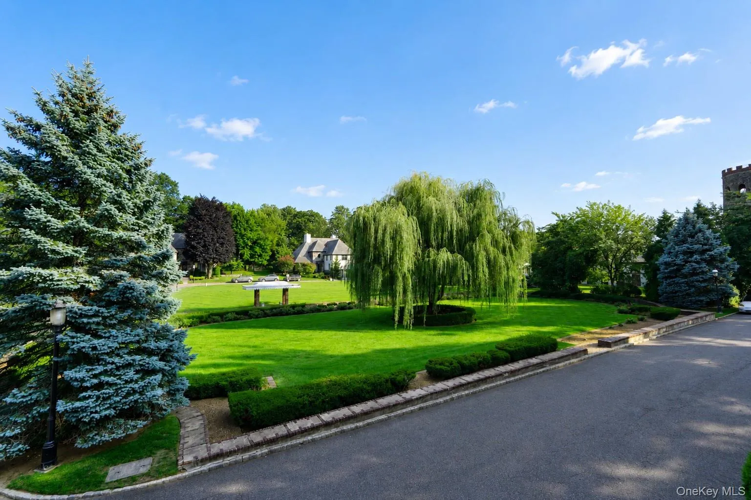 79 Flagg Court, New York, NY, 7 Bedrooms Bedrooms, 16 Rooms Rooms,6 BathroomsBathrooms,Residential,For Rent,Flagg,0,1032793 79 Flagg Court, New York, NY, 7 Bedrooms Bedrooms, 16 Rooms Rooms,6 BathroomsBathrooms,Residential,For Rent,Flagg,0,1032793