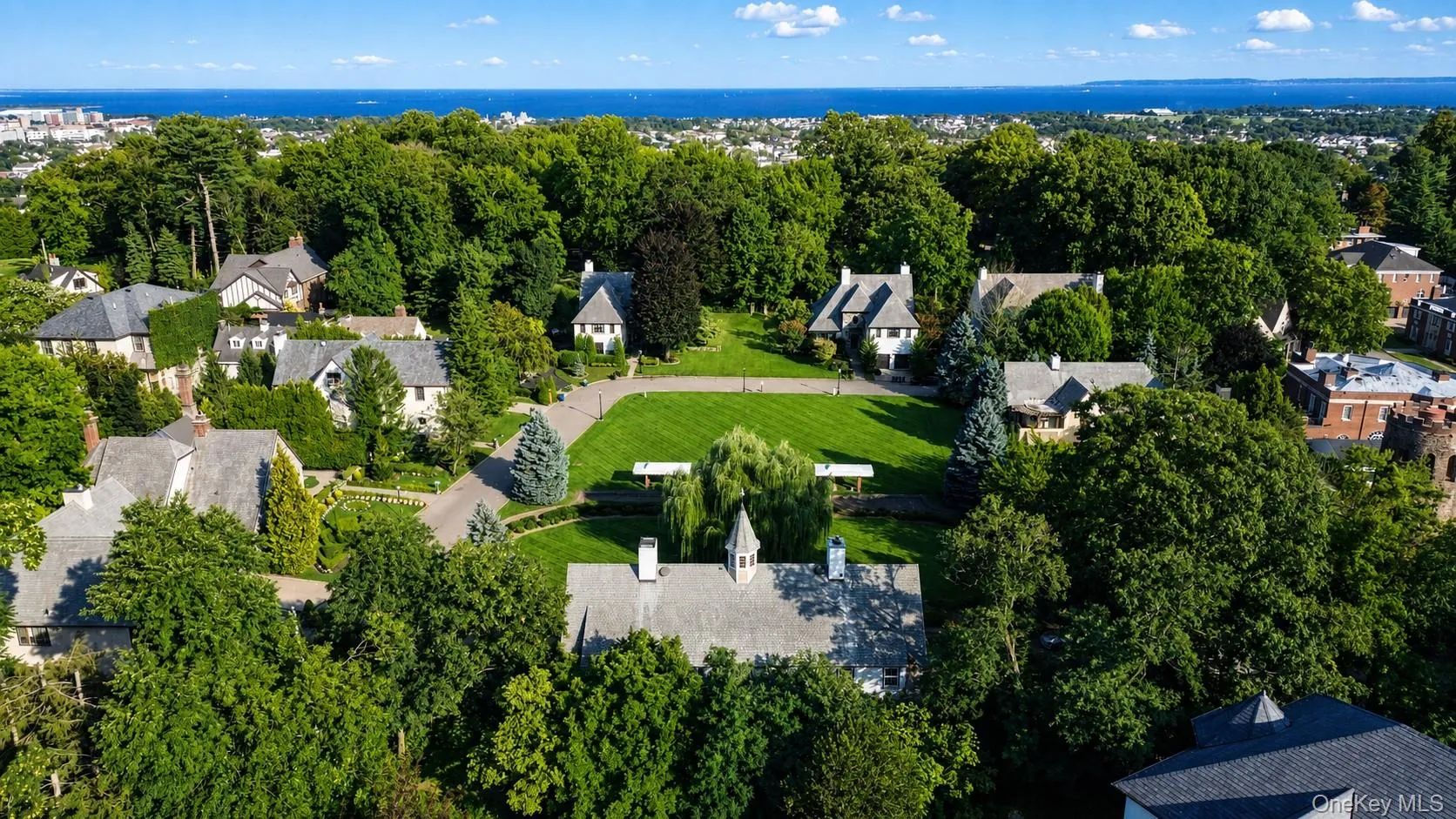 79 Flagg Court, New York, NY, 7 Bedrooms Bedrooms, 16 Rooms Rooms,6 BathroomsBathrooms,Residential,For Rent,Flagg,0,1032793 79 Flagg Court, New York, NY, 7 Bedrooms Bedrooms, 16 Rooms Rooms,6 BathroomsBathrooms,Residential,For Rent,Flagg,0,1032793