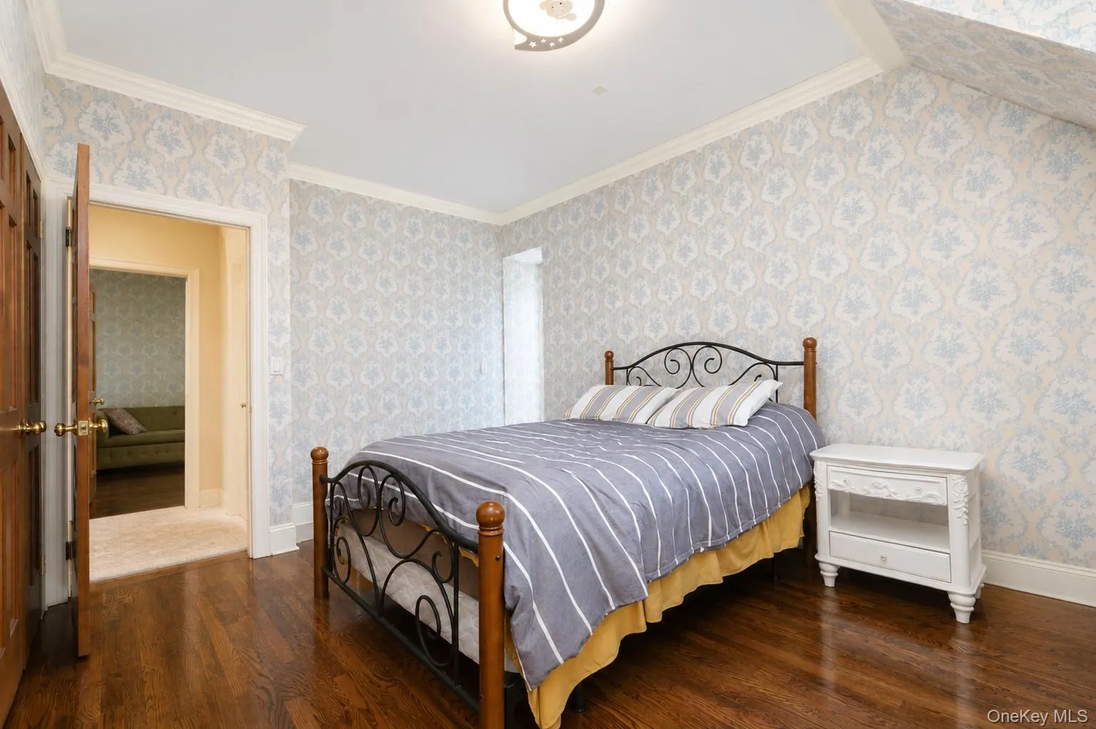 79 Flagg Court, New York, NY, 7 Bedrooms Bedrooms, 16 Rooms Rooms,6 BathroomsBathrooms,Residential,For Rent,Flagg,0,1032793 79 Flagg Court, New York, NY, 7 Bedrooms Bedrooms, 16 Rooms Rooms,6 BathroomsBathrooms,Residential,For Rent,Flagg,0,1032793