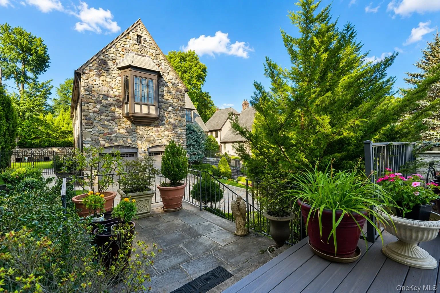 79 Flagg Court, New York, NY, 7 Bedrooms Bedrooms, 16 Rooms Rooms,6 BathroomsBathrooms,Residential,For Rent,Flagg,0,1032793 79 Flagg Court, New York, NY, 7 Bedrooms Bedrooms, 16 Rooms Rooms,6 BathroomsBathrooms,Residential,For Rent,Flagg,0,1032793