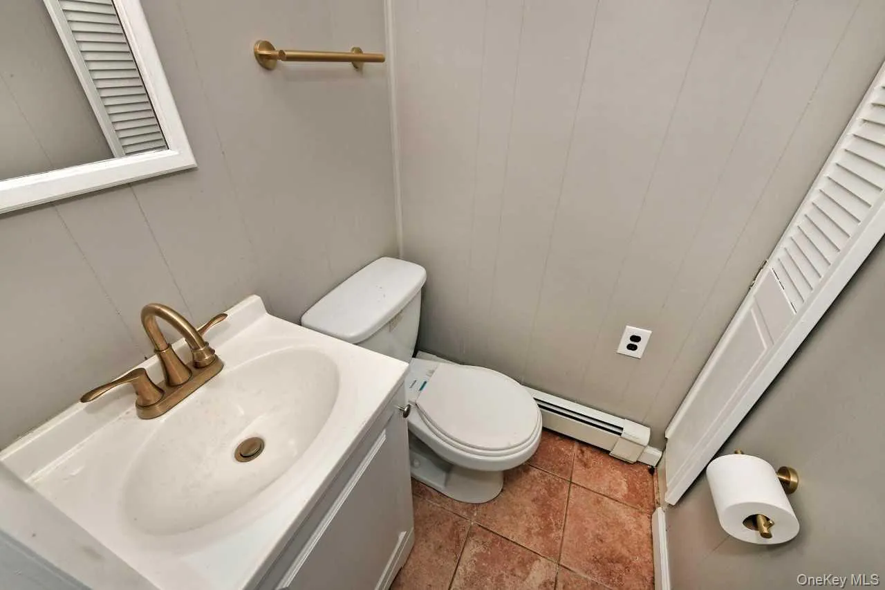 18 Shelter Hill Road, Oyster Bay, NY, 3 Bedrooms Bedrooms, 7 Rooms Rooms,2 BathroomsBathrooms,Residential Lease,For Rent,Shelter Hill,0,1032794 18 Shelter Hill Road, Oyster Bay, NY, 3 Bedrooms Bedrooms, 7 Rooms Rooms,2 BathroomsBathrooms,Residential Lease,For Rent,Shelter Hill,0,1032794