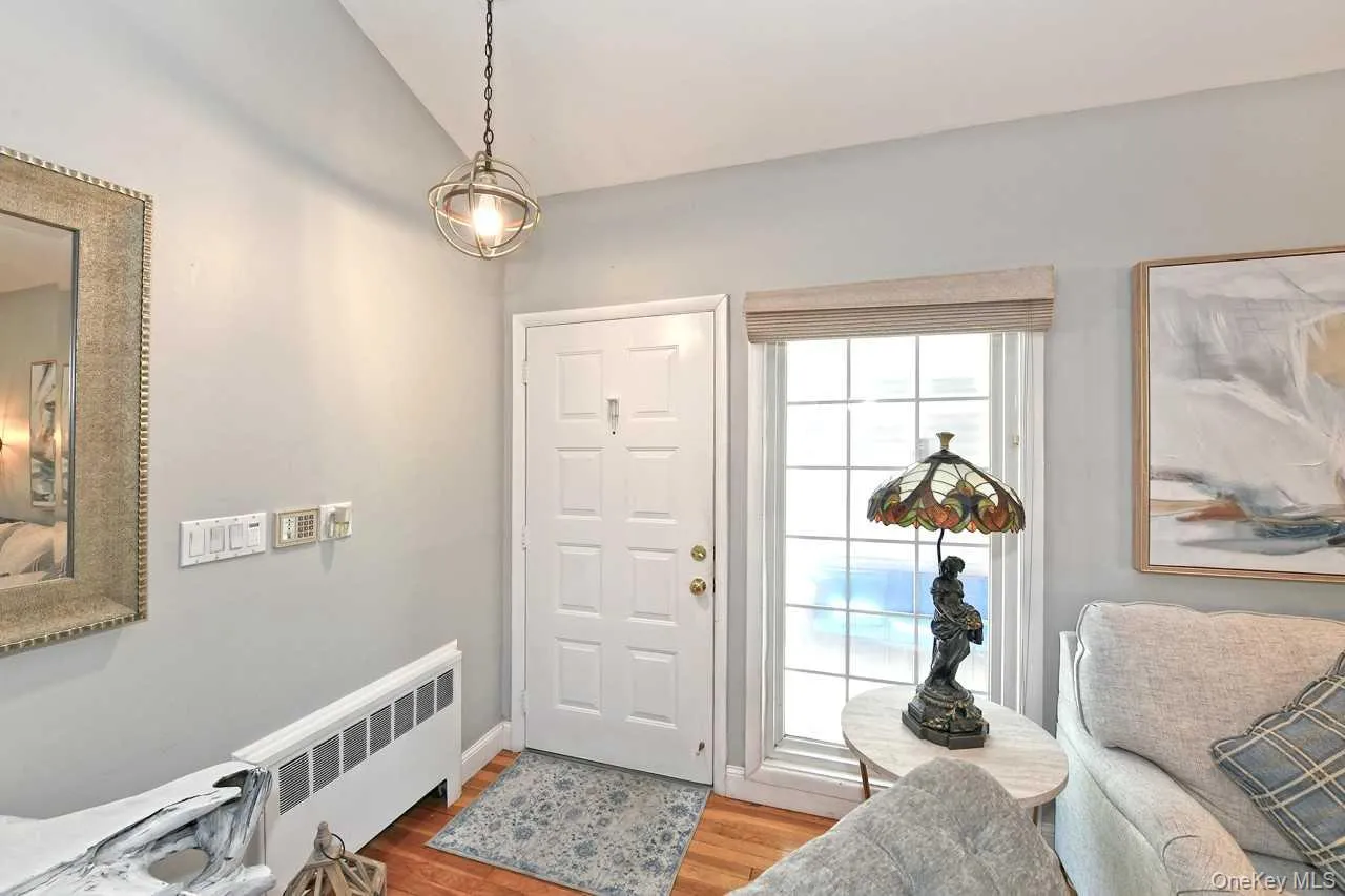 18 Shelter Hill Road, Oyster Bay, NY, 3 Bedrooms Bedrooms, 7 Rooms Rooms,2 BathroomsBathrooms,Residential Lease,For Rent,Shelter Hill,0,1032794 18 Shelter Hill Road, Oyster Bay, NY, 3 Bedrooms Bedrooms, 7 Rooms Rooms,2 BathroomsBathrooms,Residential Lease,For Rent,Shelter Hill,0,1032794