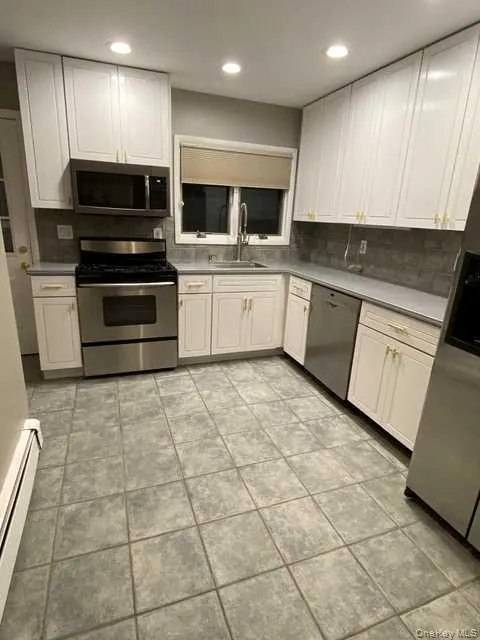 18 Shelter Hill Road, Oyster Bay, NY, 3 Bedrooms Bedrooms, 7 Rooms Rooms,2 BathroomsBathrooms,Residential Lease,For Rent,Shelter Hill,0,1032794 18 Shelter Hill Road, Oyster Bay, NY, 3 Bedrooms Bedrooms, 7 Rooms Rooms,2 BathroomsBathrooms,Residential Lease,For Rent,Shelter Hill,0,1032794