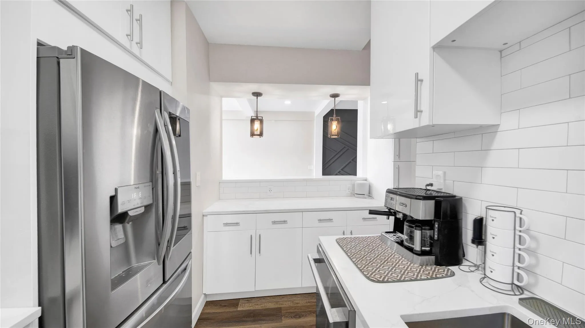 365 Bronx River Road, Yonkers, NY, 2 Bedrooms Bedrooms, 5 Rooms Rooms,1 BathroomBathrooms,Residential,For Rent,Bronx River,0,1032796 365 Bronx River Road, Yonkers, NY, 2 Bedrooms Bedrooms, 5 Rooms Rooms,1 BathroomBathrooms,Residential,For Rent,Bronx River,0,1032796