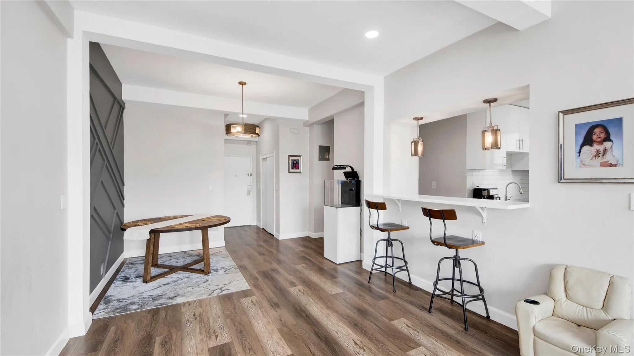 365 Bronx River Road, Yonkers, NY, 2 Bedrooms Bedrooms, 5 Rooms Rooms,1 BathroomBathrooms,Residential,For Rent,Bronx River,0,1032796 365 Bronx River Road, Yonkers, NY, 2 Bedrooms Bedrooms, 5 Rooms Rooms,1 BathroomBathrooms,Residential,For Rent,Bronx River,0,1032796