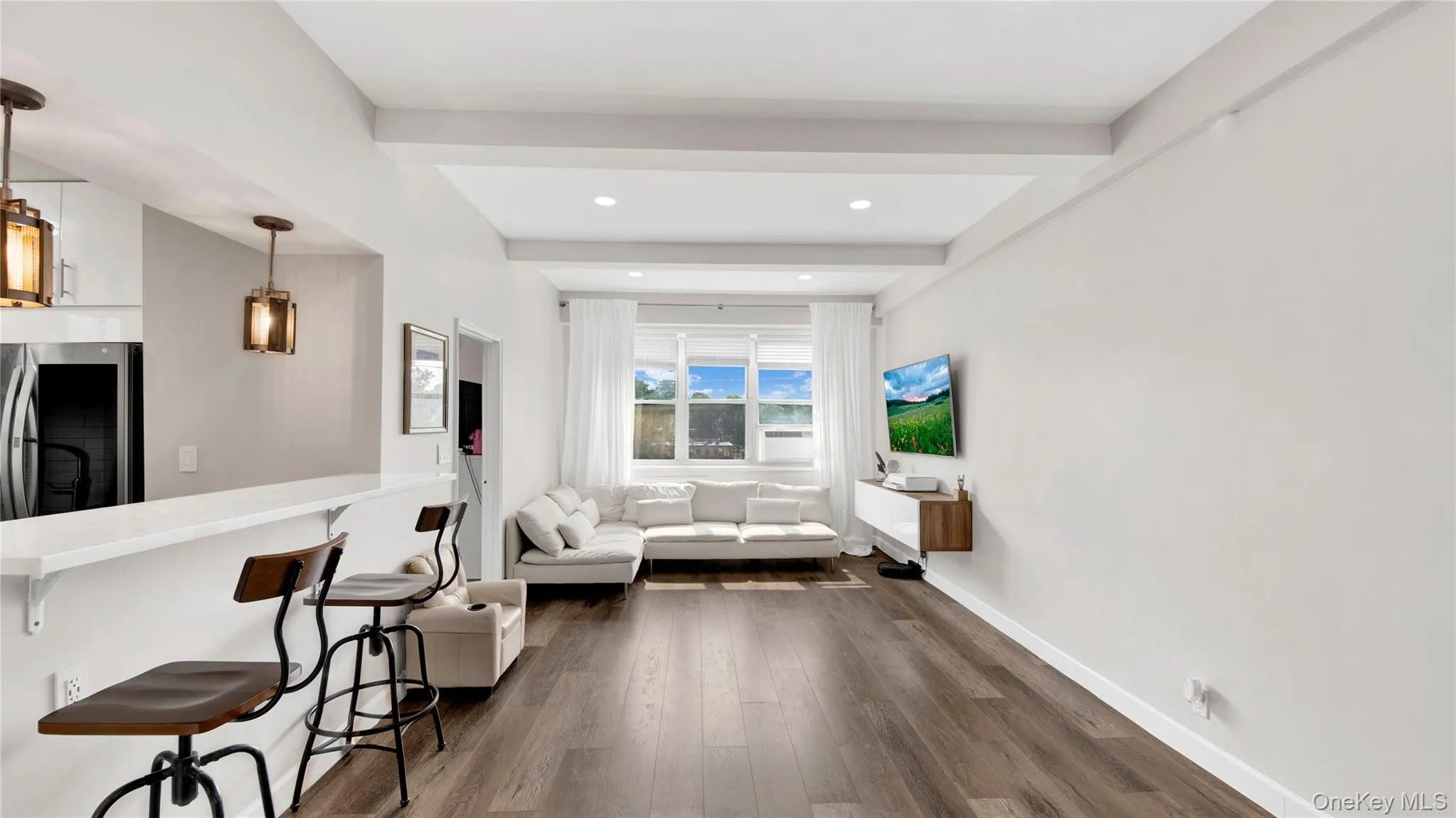 365 Bronx River Road, Yonkers, NY, 2 Bedrooms Bedrooms, 5 Rooms Rooms,1 BathroomBathrooms,Residential,For Rent,Bronx River,0,1032796 365 Bronx River Road, Yonkers, NY, 2 Bedrooms Bedrooms, 5 Rooms Rooms,1 BathroomBathrooms,Residential,For Rent,Bronx River,0,1032796
