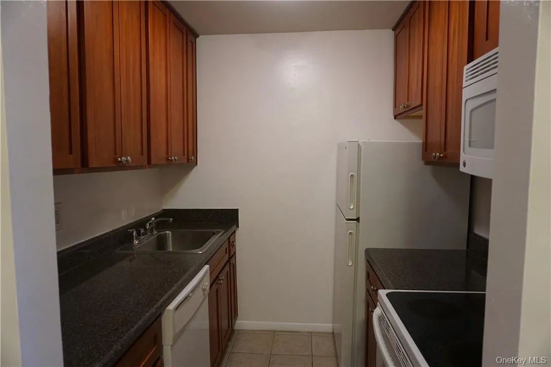 260 West Street, Mount Kisco, NY, 1 Bedroom Bedrooms, 4 Rooms Rooms,1 BathroomBathrooms,Residential Lease,For Rent,West,0,1032799 260 West Street, Mount Kisco, NY, 1 Bedroom Bedrooms, 4 Rooms Rooms,1 BathroomBathrooms,Residential Lease,For Rent,West,0,1032799