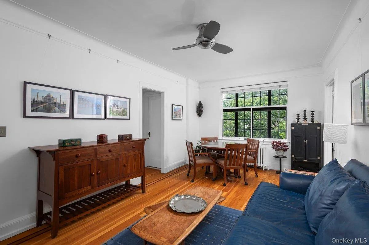 2 Westchester Ave, White Plains, NY, 3 Rooms Rooms,1 BathroomBathrooms,Residential,For Rent,Westchester Ave,0,1032801 2 Westchester Ave, White Plains, NY, 3 Rooms Rooms,1 BathroomBathrooms,Residential,For Rent,Westchester Ave,0,1032801