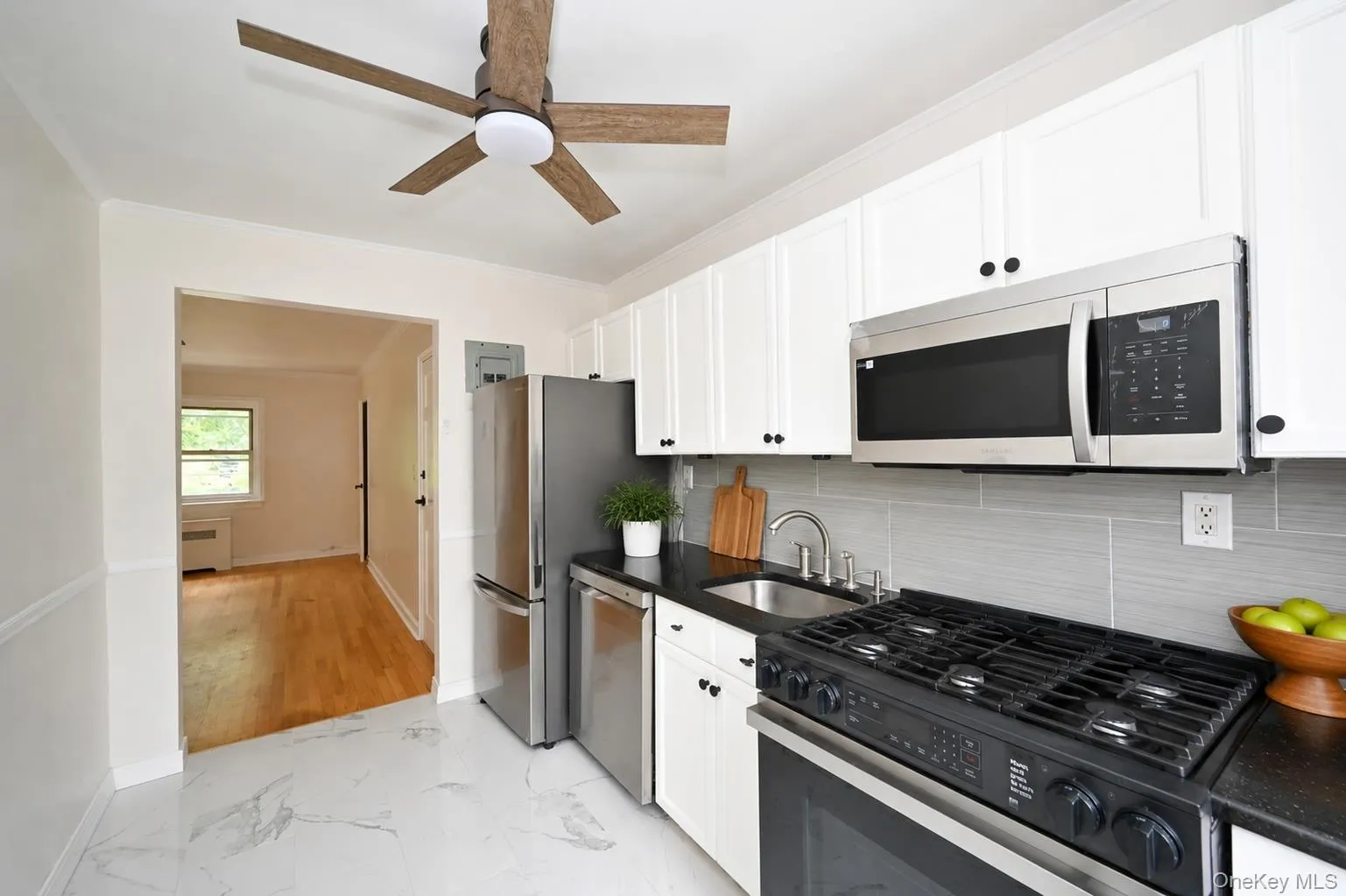 540 Tuckahoe Road, Yonkers, NY, 1 Bedroom Bedrooms, 3 Rooms Rooms,1 BathroomBathrooms,Residential,For Rent,Tuckahoe,0,1032805 540 Tuckahoe Road, Yonkers, NY, 1 Bedroom Bedrooms, 3 Rooms Rooms,1 BathroomBathrooms,Residential,For Rent,Tuckahoe,0,1032805
