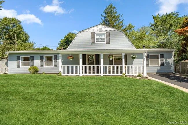 1 Grendon Lane, Brookhaven, NY, 3 Bedrooms Bedrooms, 7 Rooms Rooms,1 BathroomBathrooms,Residential,For Rent,Grendon,0,1032807 1 Grendon Lane, Brookhaven, NY, 3 Bedrooms Bedrooms, 7 Rooms Rooms,1 BathroomBathrooms,Residential,For Rent,Grendon,0,1032807