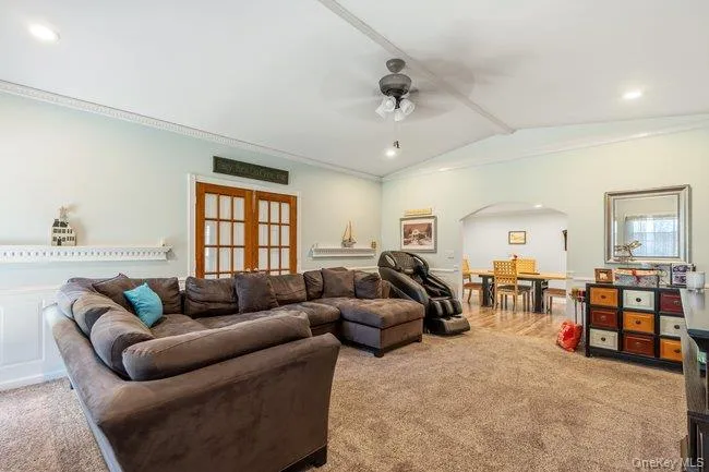 1 Grendon Lane, Brookhaven, NY, 3 Bedrooms Bedrooms, 7 Rooms Rooms,1 BathroomBathrooms,Residential,For Rent,Grendon,0,1032807 1 Grendon Lane, Brookhaven, NY, 3 Bedrooms Bedrooms, 7 Rooms Rooms,1 BathroomBathrooms,Residential,For Rent,Grendon,0,1032807