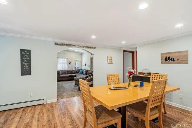 1 Grendon Lane, Brookhaven, NY, 3 Bedrooms Bedrooms, 7 Rooms Rooms,1 BathroomBathrooms,Residential,For Rent,Grendon,0,1032807 1 Grendon Lane, Brookhaven, NY, 3 Bedrooms Bedrooms, 7 Rooms Rooms,1 BathroomBathrooms,Residential,For Rent,Grendon,0,1032807