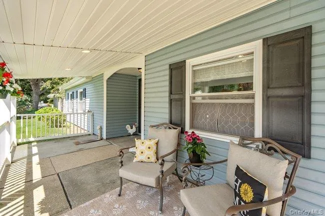 1 Grendon Lane, Brookhaven, NY, 3 Bedrooms Bedrooms, 7 Rooms Rooms,1 BathroomBathrooms,Residential,For Rent,Grendon,0,1032807 1 Grendon Lane, Brookhaven, NY, 3 Bedrooms Bedrooms, 7 Rooms Rooms,1 BathroomBathrooms,Residential,For Rent,Grendon,0,1032807