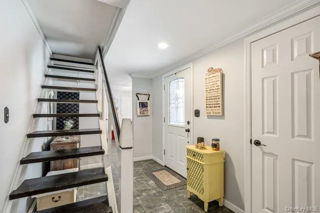 1 Grendon Lane, Brookhaven, NY, 3 Bedrooms Bedrooms, 7 Rooms Rooms,1 BathroomBathrooms,Residential,For Rent,Grendon,0,1032807 1 Grendon Lane, Brookhaven, NY, 3 Bedrooms Bedrooms, 7 Rooms Rooms,1 BathroomBathrooms,Residential,For Rent,Grendon,0,1032807