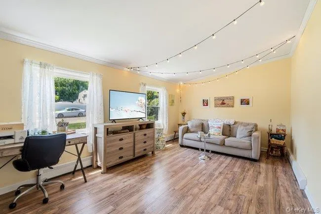 1 Grendon Lane, Brookhaven, NY, 3 Bedrooms Bedrooms, 7 Rooms Rooms,1 BathroomBathrooms,Residential,For Rent,Grendon,0,1032807 1 Grendon Lane, Brookhaven, NY, 3 Bedrooms Bedrooms, 7 Rooms Rooms,1 BathroomBathrooms,Residential,For Rent,Grendon,0,1032807
