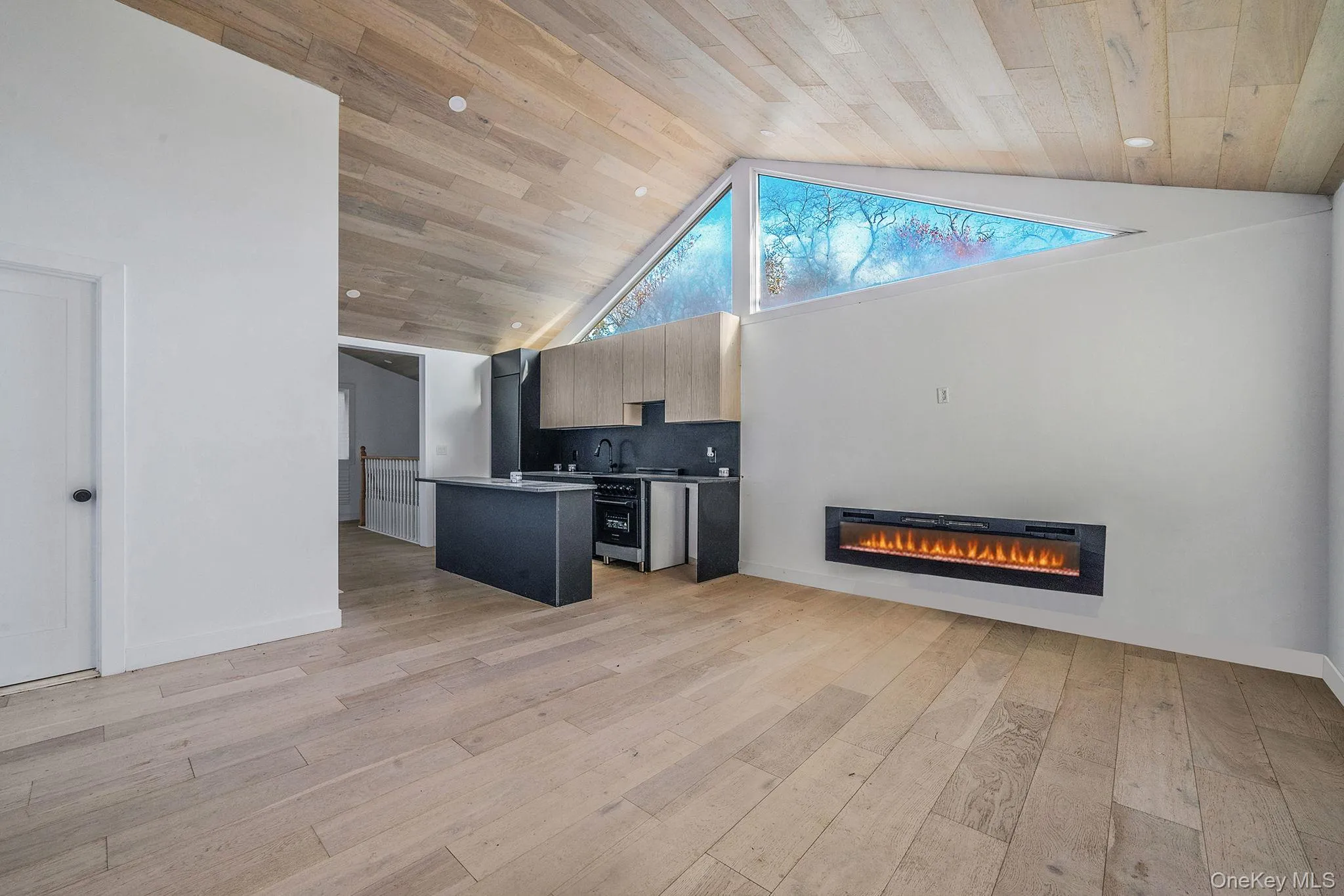 24485 Main Road, Southold, NY, 2 Bedrooms Bedrooms, 5 Rooms Rooms,1 BathroomBathrooms,Residential,For Rent,Main,0,1032813 24485 Main Road, Southold, NY, 2 Bedrooms Bedrooms, 5 Rooms Rooms,1 BathroomBathrooms,Residential,For Rent,Main,0,1032813