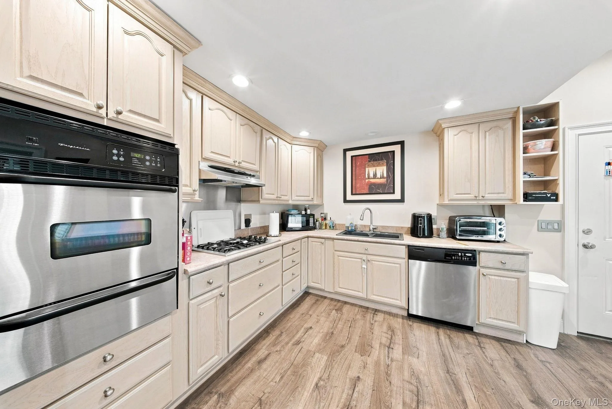 8 Nelson Street, Goshen, NY, 3 Bedrooms Bedrooms, 6 Rooms Rooms,2 BathroomsBathrooms,Residential,For Rent,Nelson,0,1032819 8 Nelson Street, Goshen, NY, 3 Bedrooms Bedrooms, 6 Rooms Rooms,2 BathroomsBathrooms,Residential,For Rent,Nelson,0,1032819