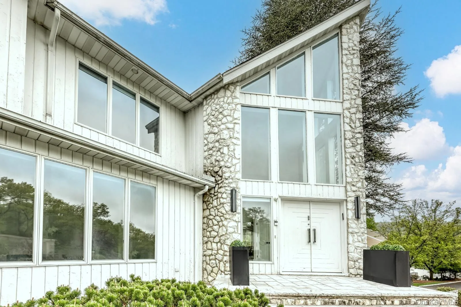 38 Roberts Road, Clarkstown, NY, 5 Bedrooms Bedrooms, 12 Rooms Rooms,4 BathroomsBathrooms,Residential,For Rent,Roberts,0,1032821 38 Roberts Road, Clarkstown, NY, 5 Bedrooms Bedrooms, 12 Rooms Rooms,4 BathroomsBathrooms,Residential,For Rent,Roberts,0,1032821