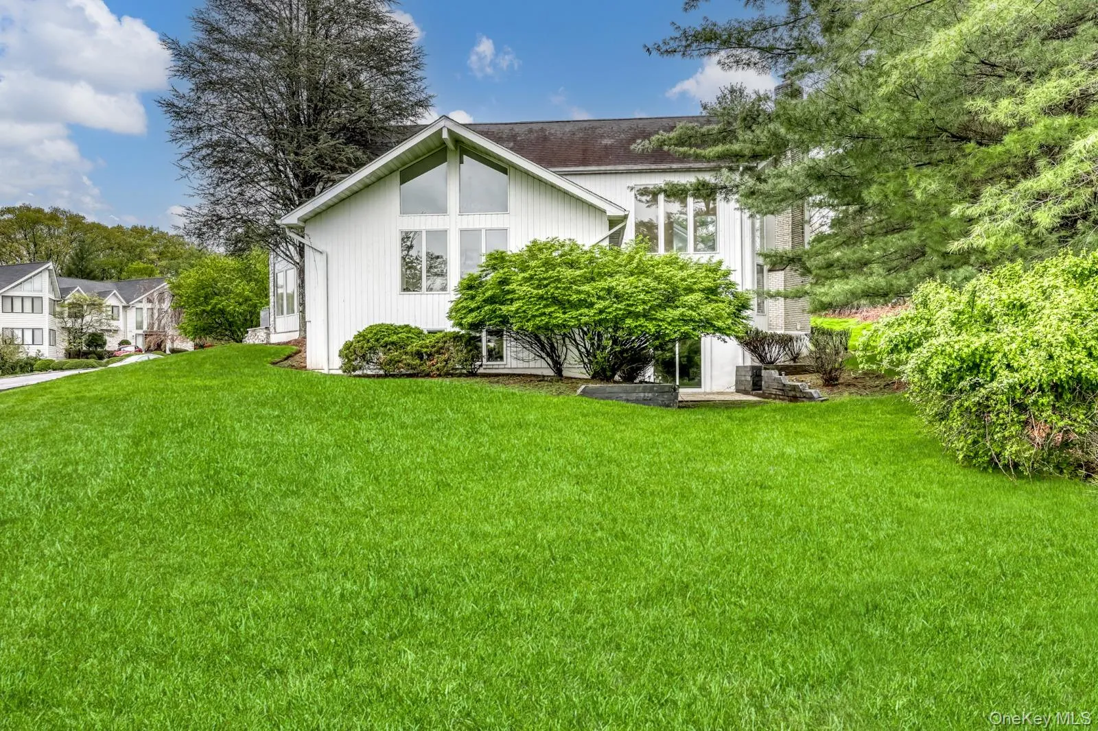 38 Roberts Road, Clarkstown, NY, 5 Bedrooms Bedrooms, 12 Rooms Rooms,4 BathroomsBathrooms,Residential,For Rent,Roberts,0,1032821 38 Roberts Road, Clarkstown, NY, 5 Bedrooms Bedrooms, 12 Rooms Rooms,4 BathroomsBathrooms,Residential,For Rent,Roberts,0,1032821