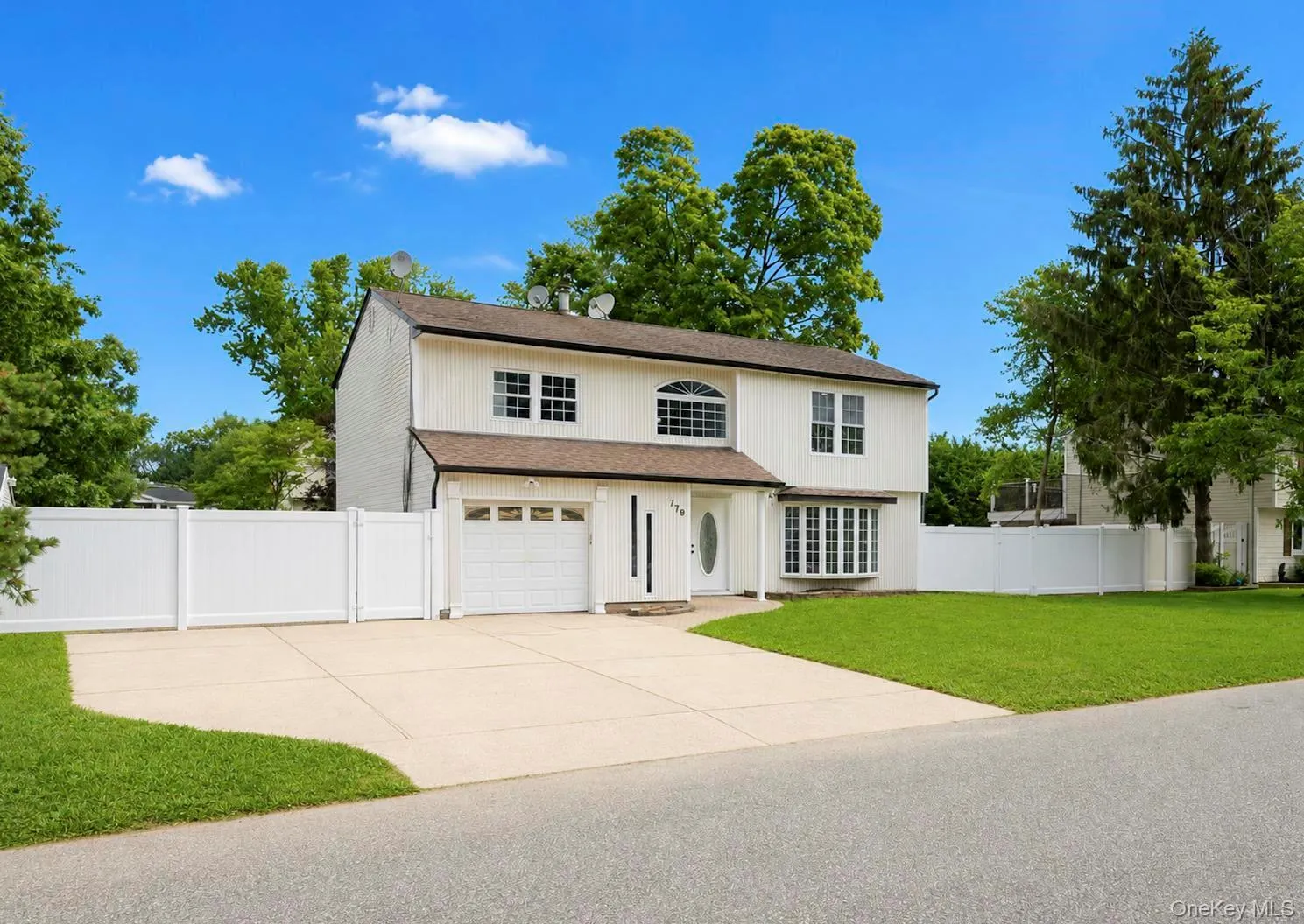 779 Peconic Avenue, Babylon, NY, 4 Bedrooms Bedrooms, 8 Rooms Rooms,4 BathroomsBathrooms,Residential,For Rent,Peconic,0,1032822 779 Peconic Avenue, Babylon, NY, 4 Bedrooms Bedrooms, 8 Rooms Rooms,4 BathroomsBathrooms,Residential,For Rent,Peconic,0,1032822