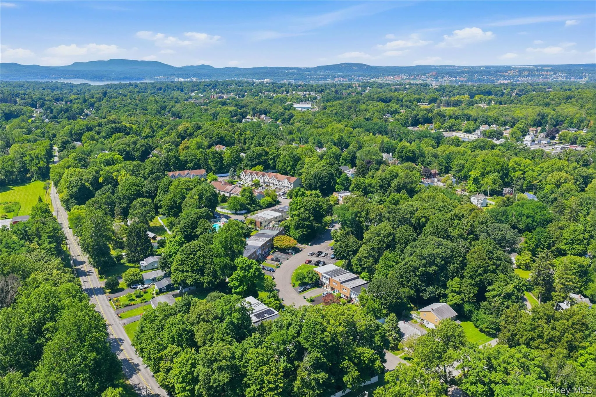 31 Roundtree Court, Beacon, NY, 3 Bedrooms Bedrooms, 8 Rooms Rooms,1 BathroomBathrooms,Residential,For Rent,Roundtree,0,1032826 31 Roundtree Court, Beacon, NY, 3 Bedrooms Bedrooms, 8 Rooms Rooms,1 BathroomBathrooms,Residential,For Rent,Roundtree,0,1032826