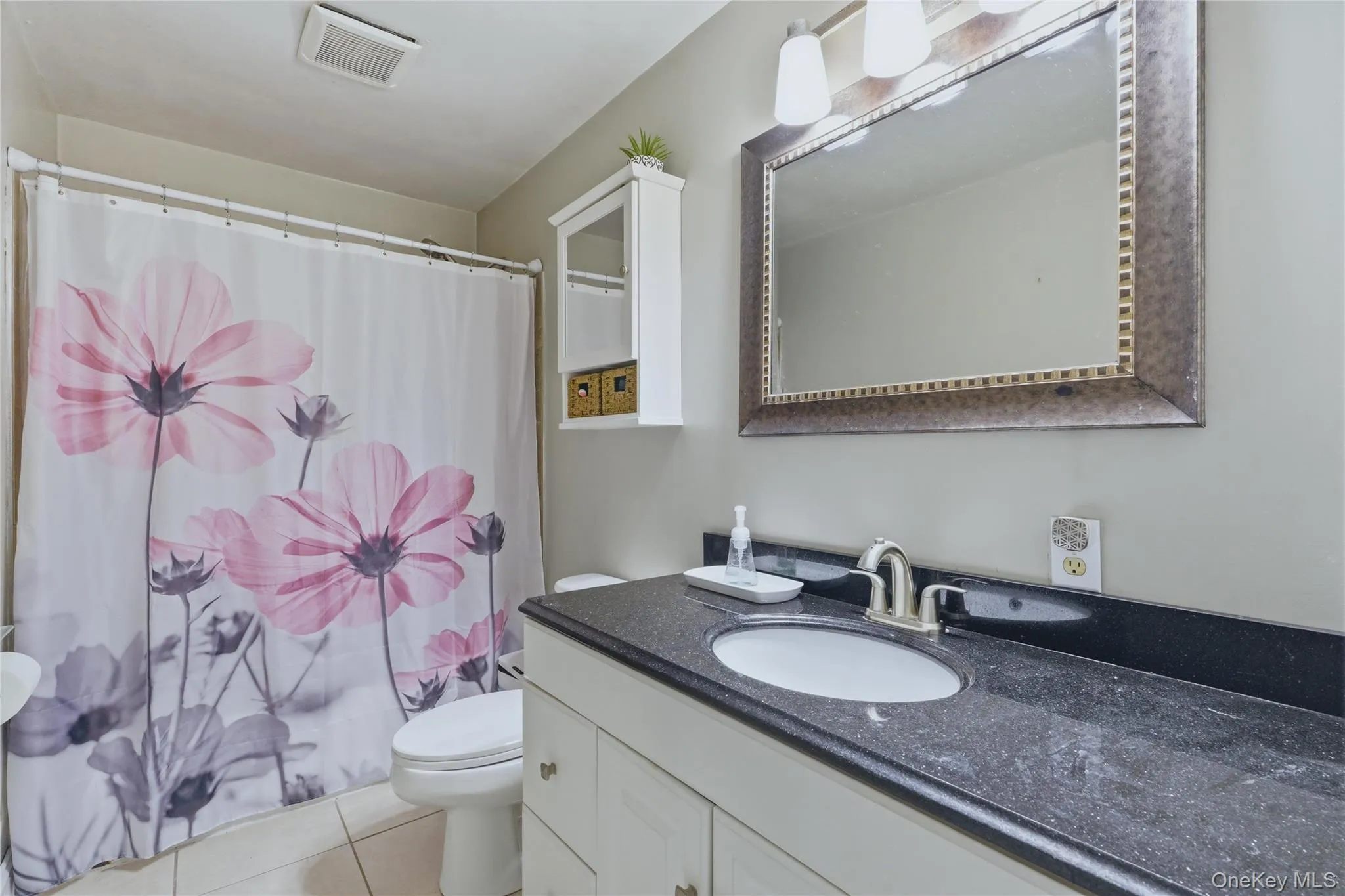 31 Roundtree Court, Beacon, NY, 3 Bedrooms Bedrooms, 8 Rooms Rooms,1 BathroomBathrooms,Residential,For Rent,Roundtree,0,1032826 31 Roundtree Court, Beacon, NY, 3 Bedrooms Bedrooms, 8 Rooms Rooms,1 BathroomBathrooms,Residential,For Rent,Roundtree,0,1032826