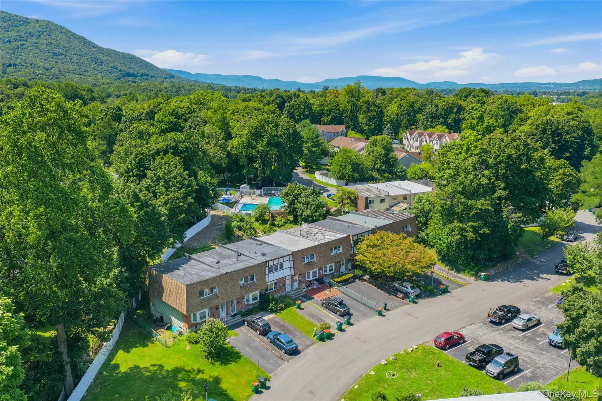 31 Roundtree Court, Beacon, NY, 3 Bedrooms Bedrooms, 8 Rooms Rooms,1 BathroomBathrooms,Residential,For Rent,Roundtree,0,1032826 31 Roundtree Court, Beacon, NY, 3 Bedrooms Bedrooms, 8 Rooms Rooms,1 BathroomBathrooms,Residential,For Rent,Roundtree,0,1032826
