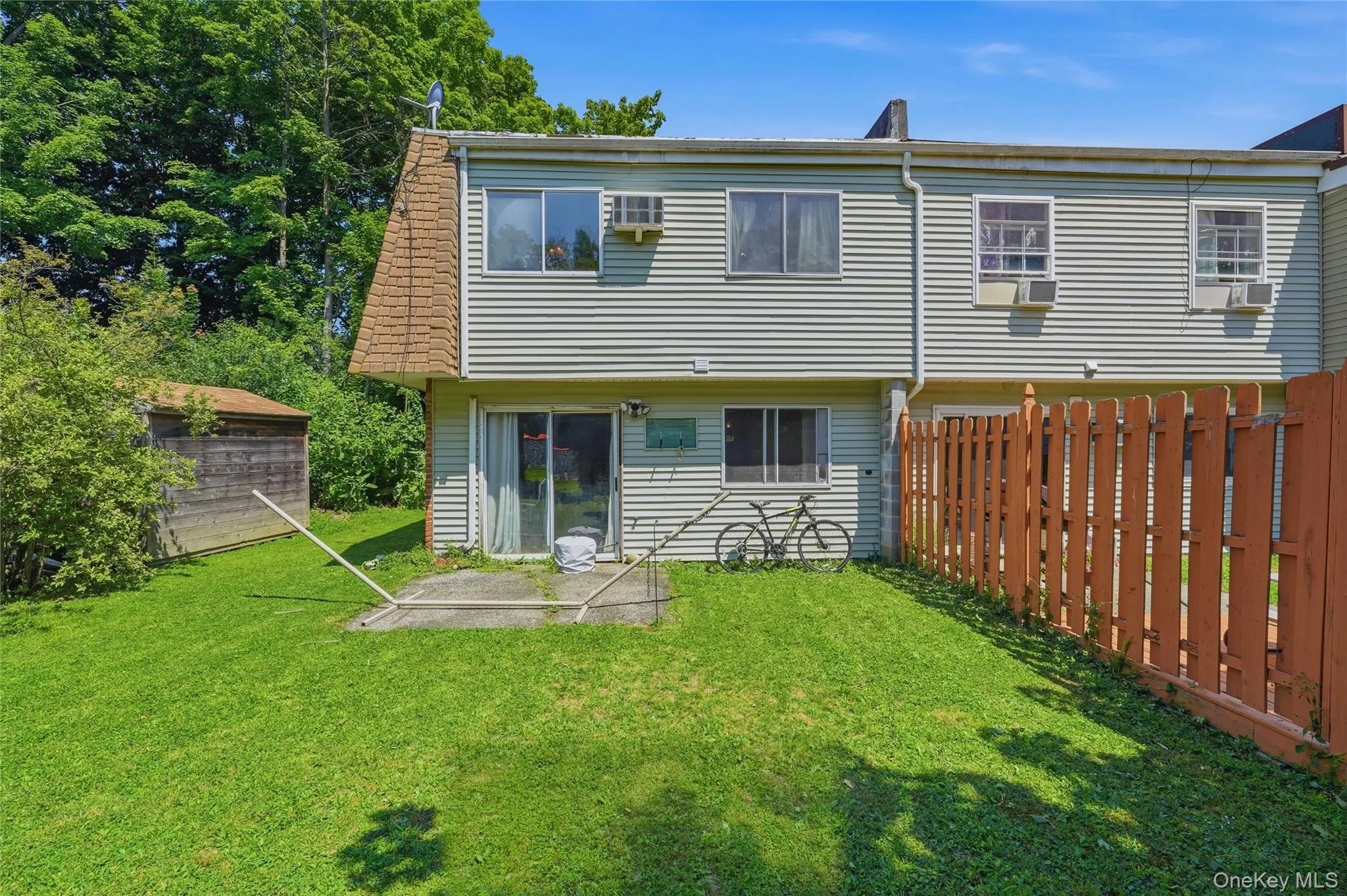31 Roundtree Court, Beacon, NY, 3 Bedrooms Bedrooms, 8 Rooms Rooms,1 BathroomBathrooms,Residential,For Rent,Roundtree,0,1032826 31 Roundtree Court, Beacon, NY, 3 Bedrooms Bedrooms, 8 Rooms Rooms,1 BathroomBathrooms,Residential,For Rent,Roundtree,0,1032826