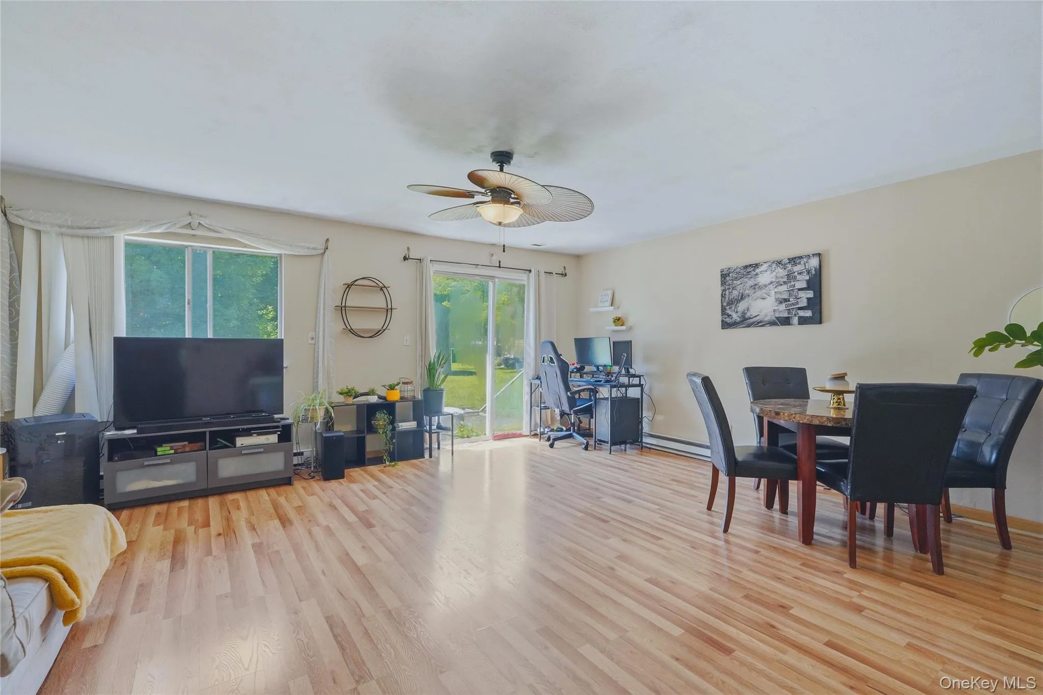 31 Roundtree Court, Beacon, NY, 3 Bedrooms Bedrooms, 8 Rooms Rooms,1 BathroomBathrooms,Residential,For Rent,Roundtree,0,1032826 31 Roundtree Court, Beacon, NY, 3 Bedrooms Bedrooms, 8 Rooms Rooms,1 BathroomBathrooms,Residential,For Rent,Roundtree,0,1032826