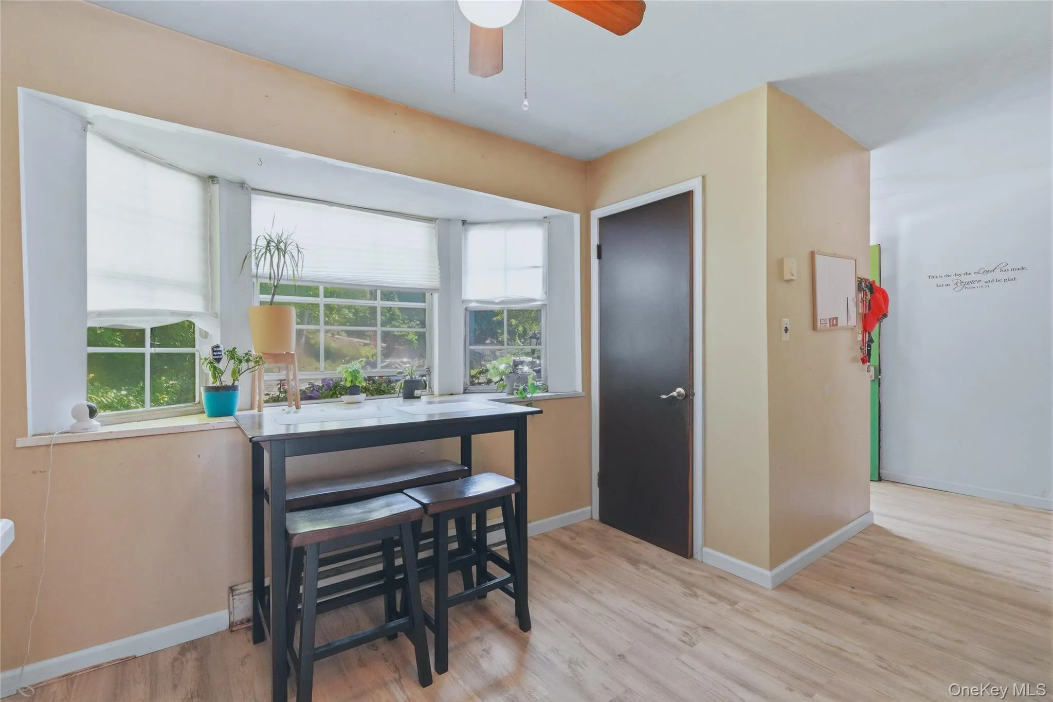 31 Roundtree Court, Beacon, NY, 3 Bedrooms Bedrooms, 8 Rooms Rooms,1 BathroomBathrooms,Residential,For Rent,Roundtree,0,1032826 31 Roundtree Court, Beacon, NY, 3 Bedrooms Bedrooms, 8 Rooms Rooms,1 BathroomBathrooms,Residential,For Rent,Roundtree,0,1032826