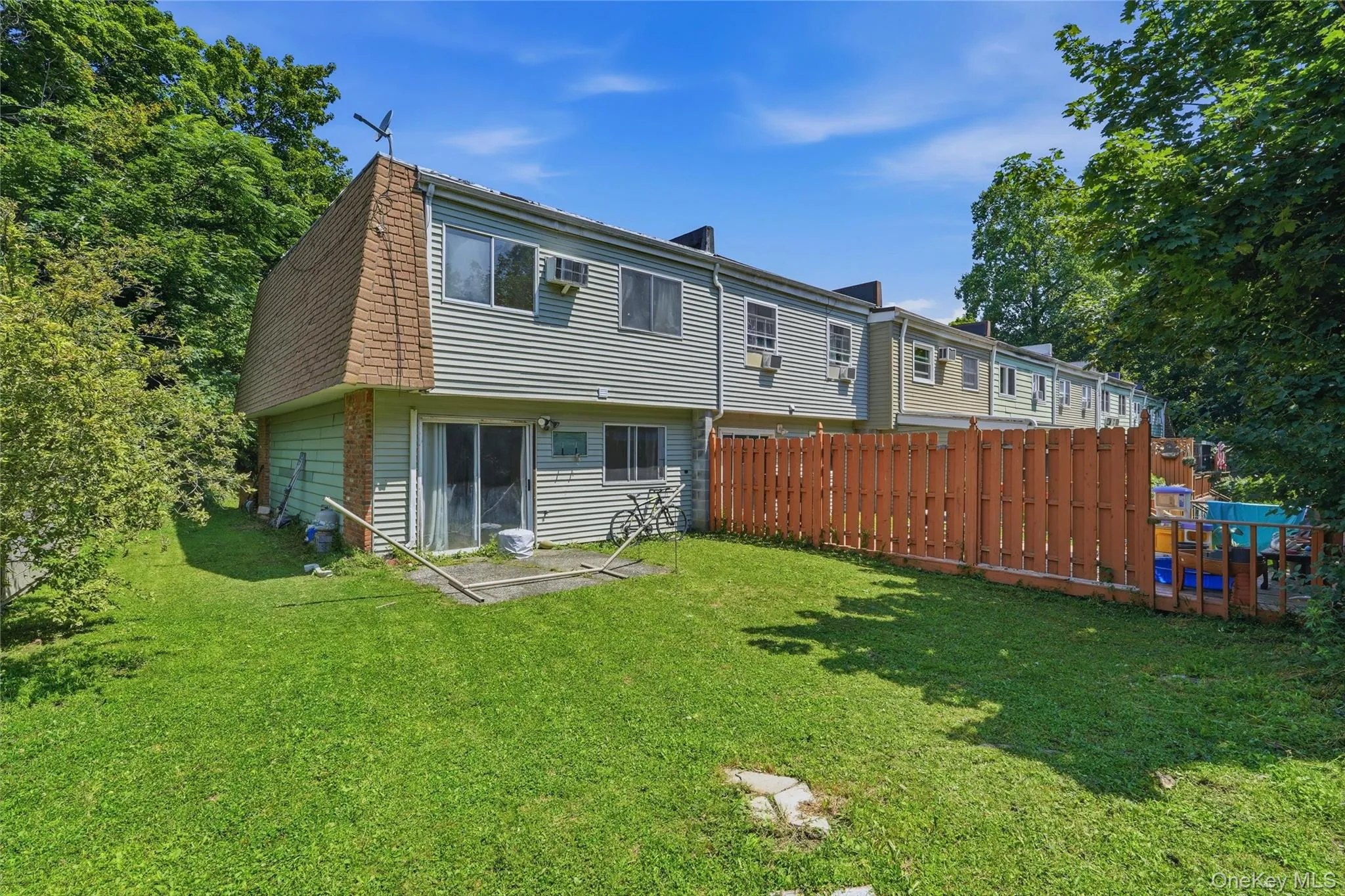 31 Roundtree Court, Beacon, NY, 3 Bedrooms Bedrooms, 8 Rooms Rooms,1 BathroomBathrooms,Residential,For Rent,Roundtree,0,1032826 31 Roundtree Court, Beacon, NY, 3 Bedrooms Bedrooms, 8 Rooms Rooms,1 BathroomBathrooms,Residential,For Rent,Roundtree,0,1032826