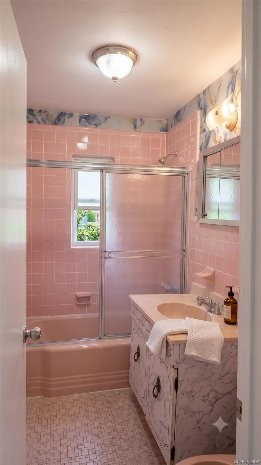 2nd Fl Bathroom 2nd Fl Bathroom