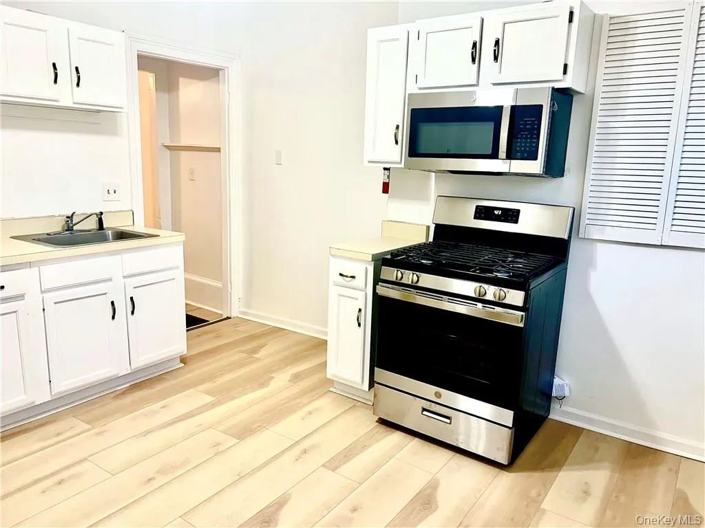 9 Hornbeck Avenue, Port Jervis, NY, 3 Bedrooms Bedrooms, 6 Rooms Rooms,1 BathroomBathrooms,Residential Lease,For Rent,Hornbeck,0,1032828 9 Hornbeck Avenue, Port Jervis, NY, 3 Bedrooms Bedrooms, 6 Rooms Rooms,1 BathroomBathrooms,Residential Lease,For Rent,Hornbeck,0,1032828