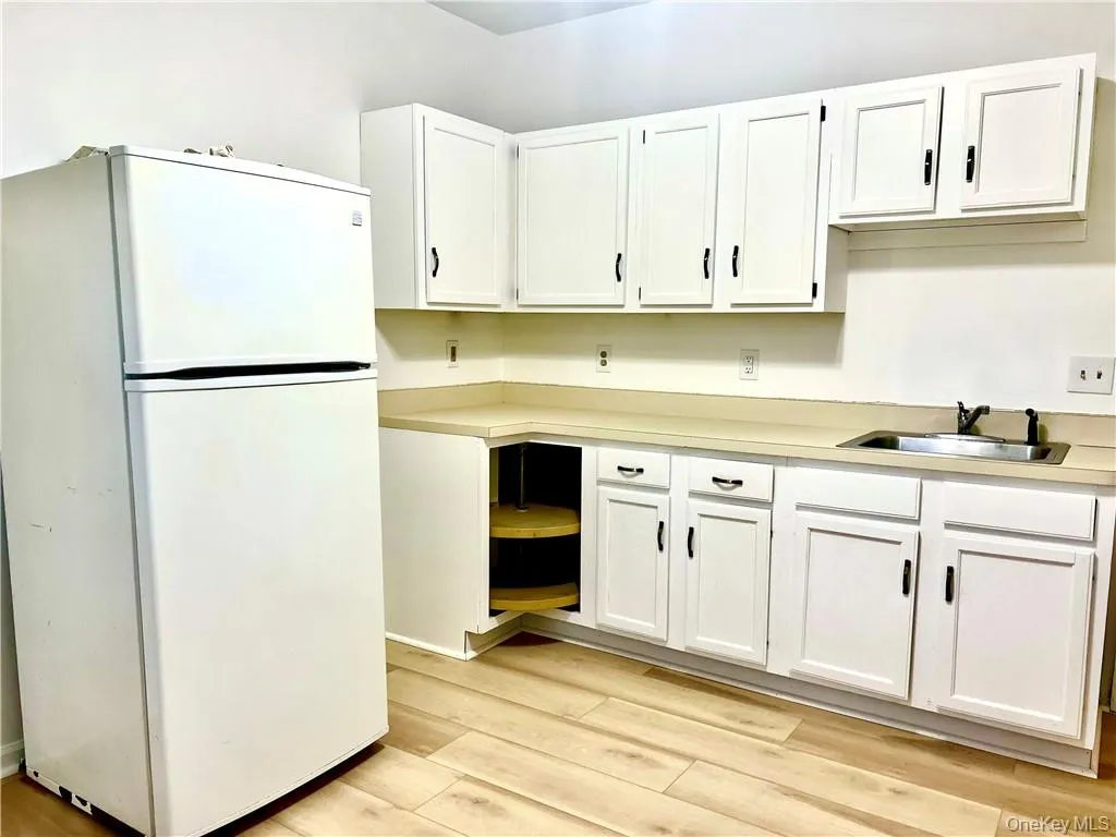 9 Hornbeck Avenue, Port Jervis, NY, 3 Bedrooms Bedrooms, 6 Rooms Rooms,1 BathroomBathrooms,Residential Lease,For Rent,Hornbeck,0,1032828 9 Hornbeck Avenue, Port Jervis, NY, 3 Bedrooms Bedrooms, 6 Rooms Rooms,1 BathroomBathrooms,Residential Lease,For Rent,Hornbeck,0,1032828