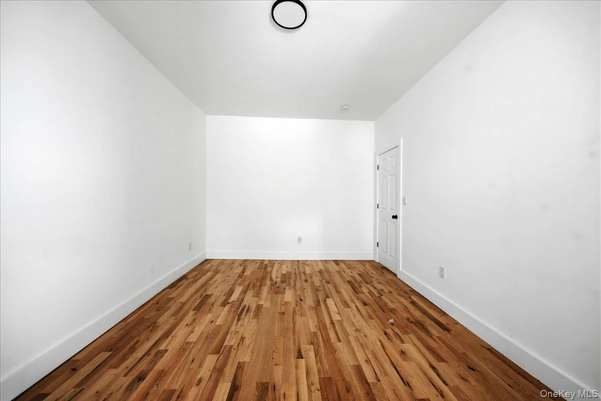 35 Lawrence Street, Yonkers, NY, 3 Bedrooms Bedrooms, 7 Rooms Rooms,1 BathroomBathrooms,Residential Lease,For Rent,Lawrence,0,1032829 35 Lawrence Street, Yonkers, NY, 3 Bedrooms Bedrooms, 7 Rooms Rooms,1 BathroomBathrooms,Residential Lease,For Rent,Lawrence,0,1032829