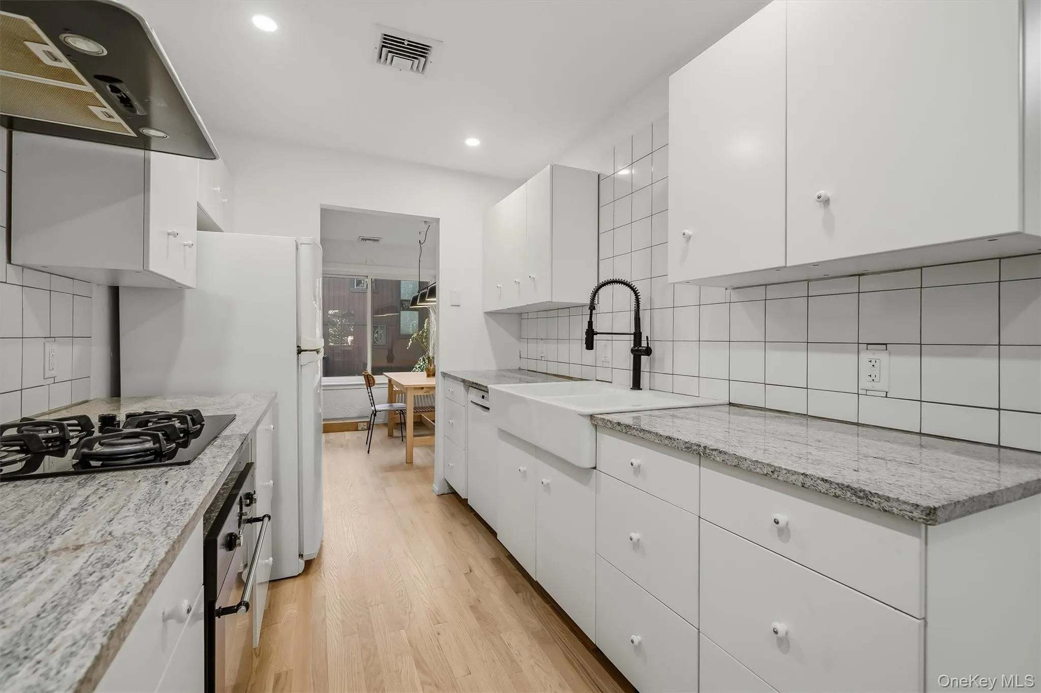 231 Martling Avenue, Greenburgh, NY, 2 Bedrooms Bedrooms, 6 Rooms Rooms,2 BathroomsBathrooms,Residential,For Rent,Martling,0,1032837 231 Martling Avenue, Greenburgh, NY, 2 Bedrooms Bedrooms, 6 Rooms Rooms,2 BathroomsBathrooms,Residential,For Rent,Martling,0,1032837