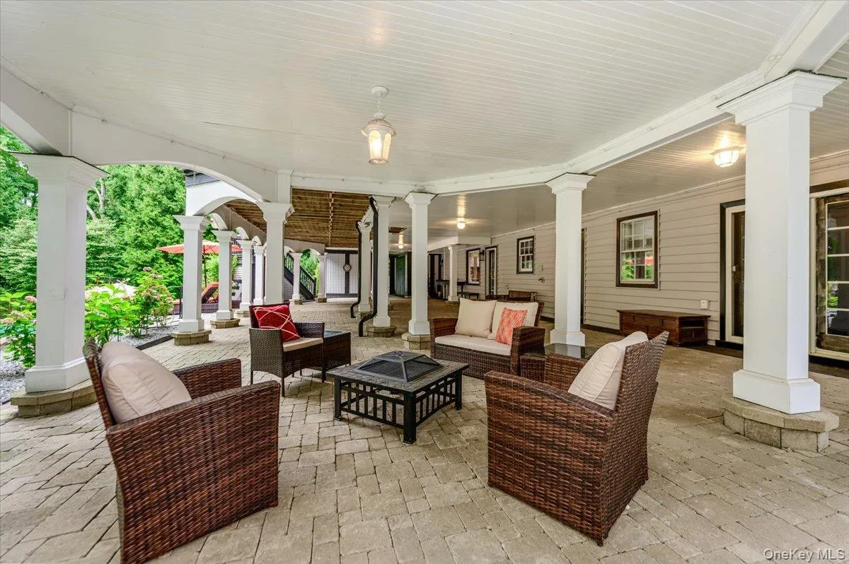 63 Raemont Road, Somers, NY, 4 Bedrooms Bedrooms, 12 Rooms Rooms,3 BathroomsBathrooms,Residential,For Rent,Raemont,0,1032845 63 Raemont Road, Somers, NY, 4 Bedrooms Bedrooms, 12 Rooms Rooms,3 BathroomsBathrooms,Residential,For Rent,Raemont,0,1032845
