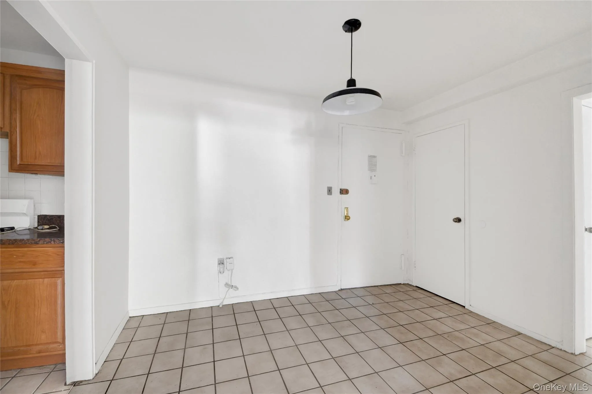40 Cole Avenue, Ramapo, NY, 1 Bedroom Bedrooms, 4 Rooms Rooms,1 BathroomBathrooms,Residential,For Rent,Cole,0,1032855 40 Cole Avenue, Ramapo, NY, 1 Bedroom Bedrooms, 4 Rooms Rooms,1 BathroomBathrooms,Residential,For Rent,Cole,0,1032855