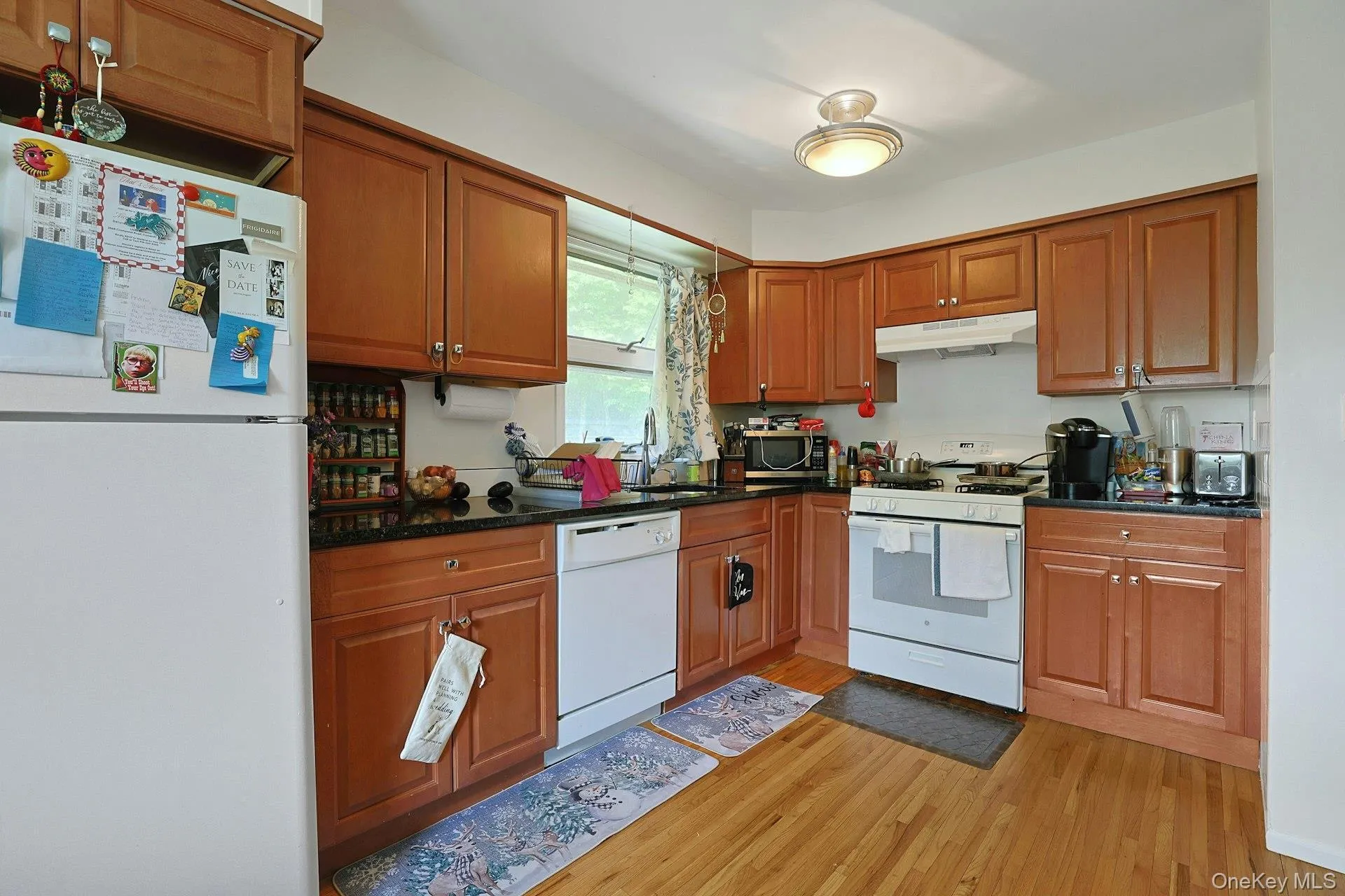 Large Kitchen Large Kitchen