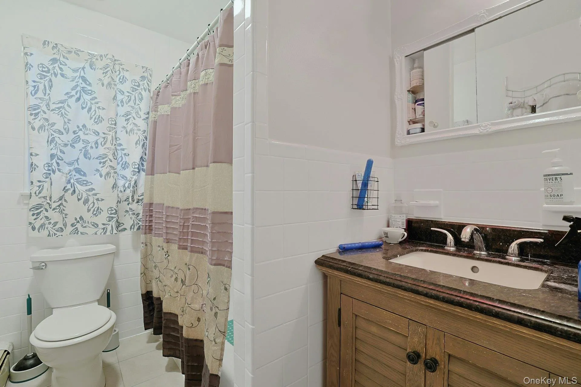 Full Bath Full Bath