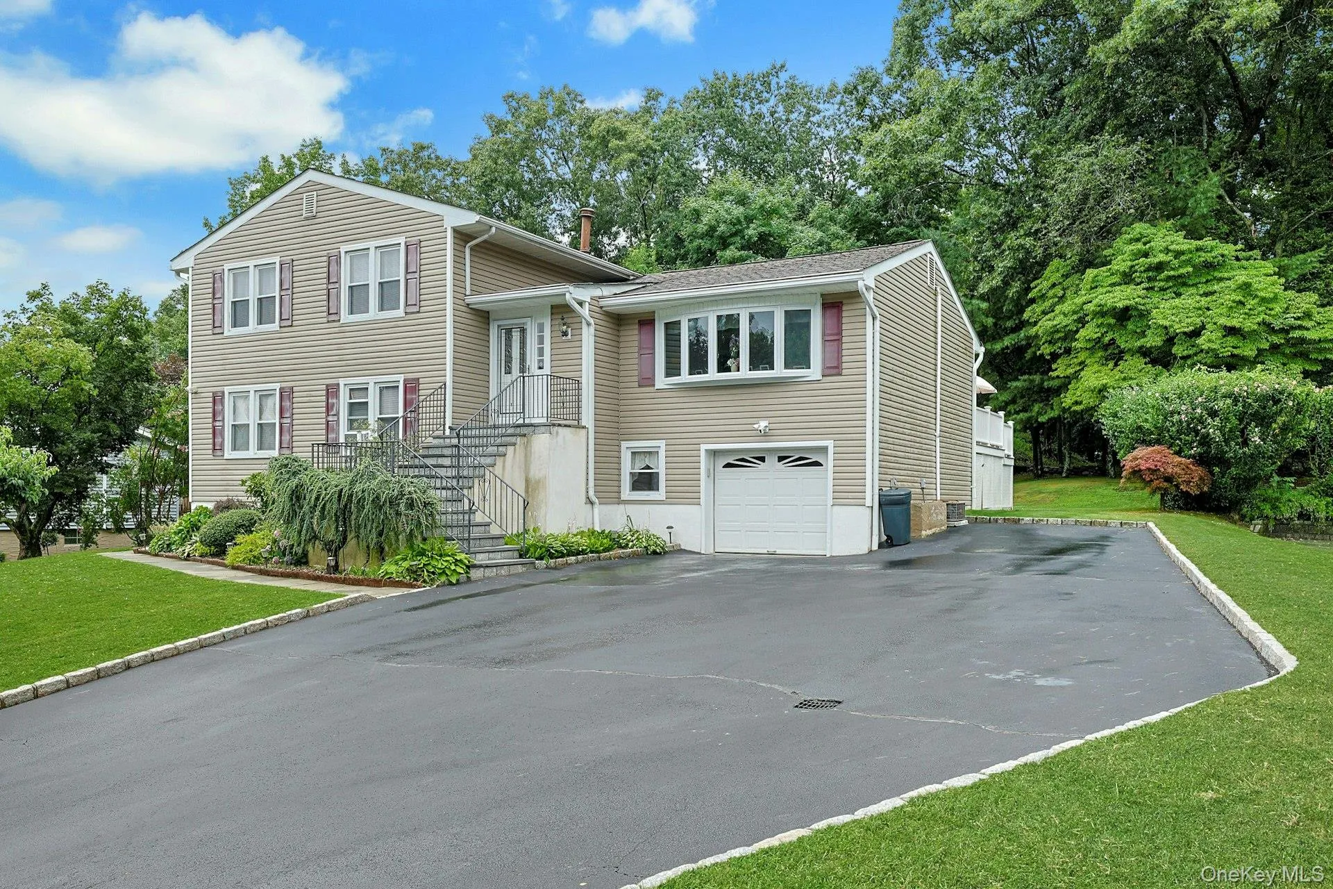 Large Driveway Large Driveway