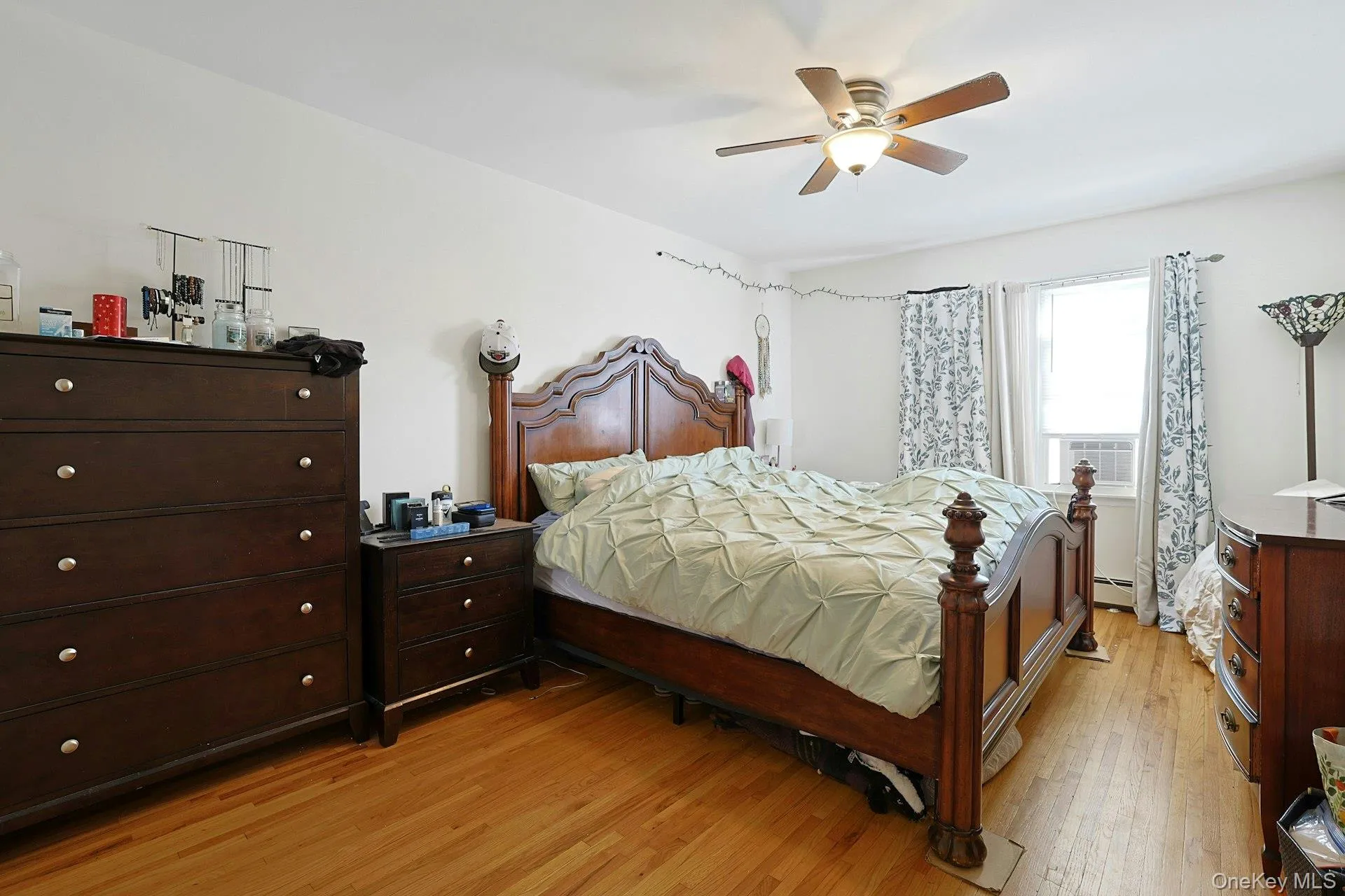 Large Bedroom Large Bedroom