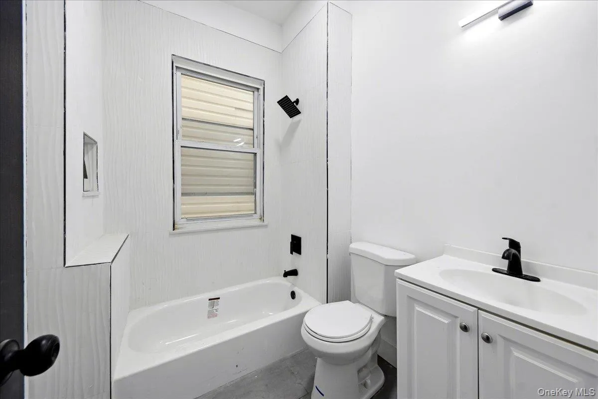 301 Warburton Avenue, Yonkers, NY, 2 Bedrooms Bedrooms, 2 Rooms Rooms,1 BathroomBathrooms,Residential Lease,For Rent,Warburton,0,1032858 301 Warburton Avenue, Yonkers, NY, 2 Bedrooms Bedrooms, 2 Rooms Rooms,1 BathroomBathrooms,Residential Lease,For Rent,Warburton,0,1032858