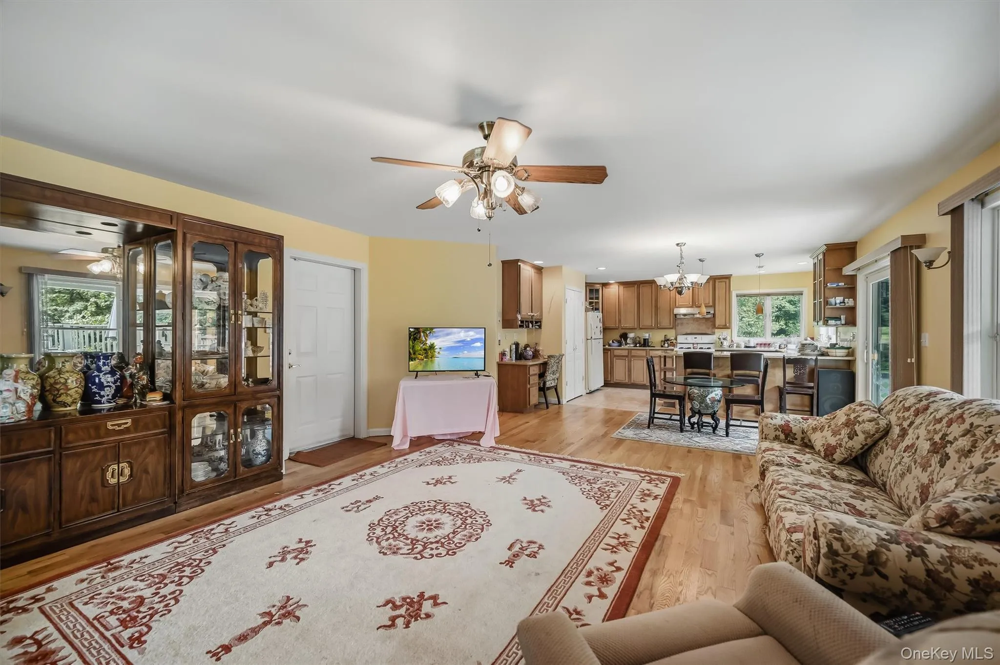 53 Florance Drive, Woodbury, NY, 5 Bedrooms Bedrooms, 10 Rooms Rooms,3 BathroomsBathrooms,Residential,For Rent,Florance,0,1032862 53 Florance Drive, Woodbury, NY, 5 Bedrooms Bedrooms, 10 Rooms Rooms,3 BathroomsBathrooms,Residential,For Rent,Florance,0,1032862