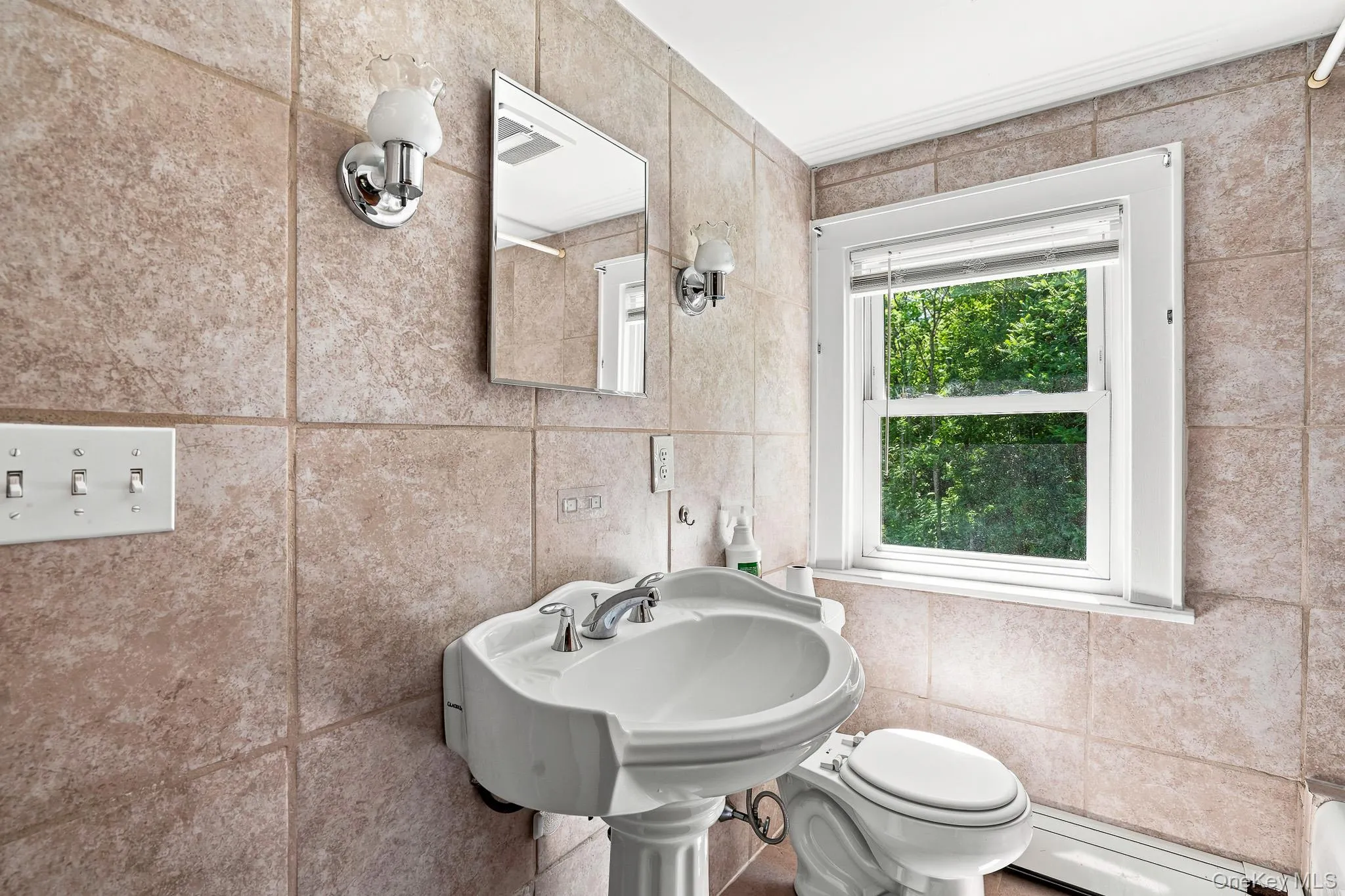 168 Jackson Street, Fishkill, NY, 2 Bedrooms Bedrooms, 8 Rooms Rooms,1 BathroomBathrooms,Residential,For Rent,Jackson,0,1032865 168 Jackson Street, Fishkill, NY, 2 Bedrooms Bedrooms, 8 Rooms Rooms,1 BathroomBathrooms,Residential,For Rent,Jackson,0,1032865