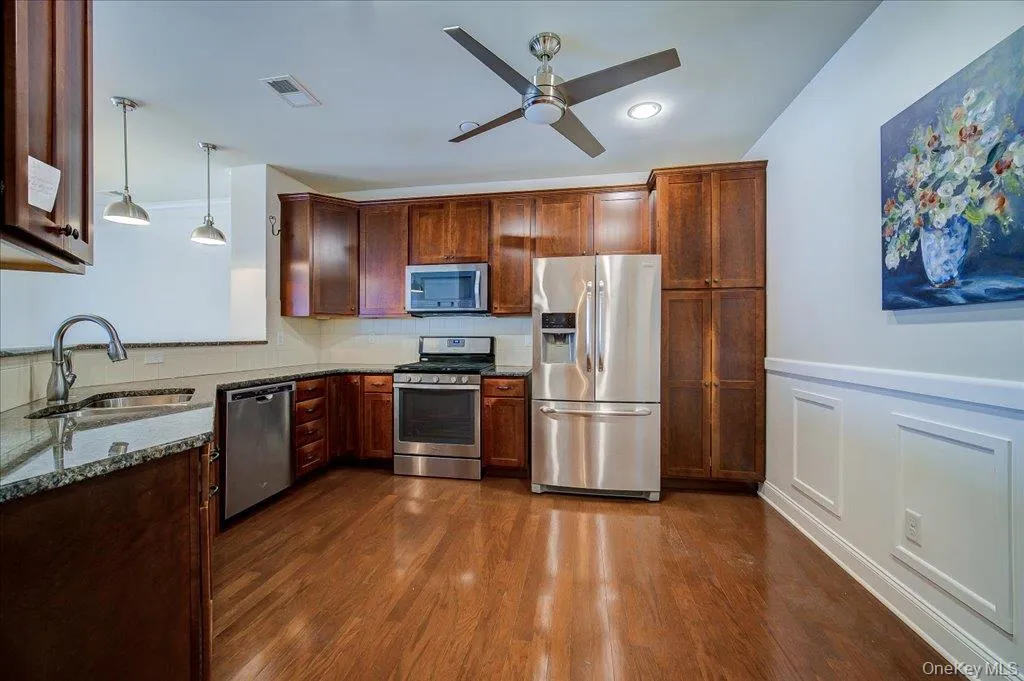 732 Regency Drive, Fishkill, NY, 1 Bedroom Bedrooms, 5 Rooms Rooms,1 BathroomBathrooms,Residential,For Rent,Regency,0,1032867 732 Regency Drive, Fishkill, NY, 1 Bedroom Bedrooms, 5 Rooms Rooms,1 BathroomBathrooms,Residential,For Rent,Regency,0,1032867