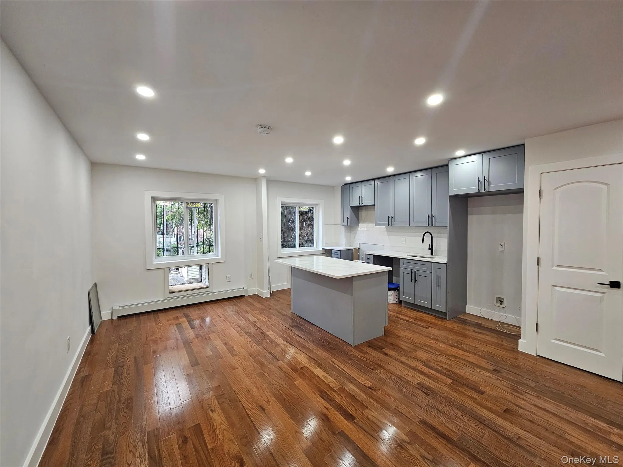 322 Wortman Avenue, New York, NY, 3 Bedrooms Bedrooms, 8 Rooms Rooms,1 BathroomBathrooms,Residential,For Rent,Wortman,0,1032870 322 Wortman Avenue, New York, NY, 3 Bedrooms Bedrooms, 8 Rooms Rooms,1 BathroomBathrooms,Residential,For Rent,Wortman,0,1032870